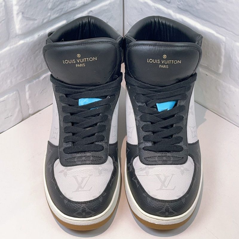 Louis Vuitton Louis Vuitton Rivoli High-Top Sneakers in Black and White 0079 Size US 10 / EU 43 - 1 Thumbnail
