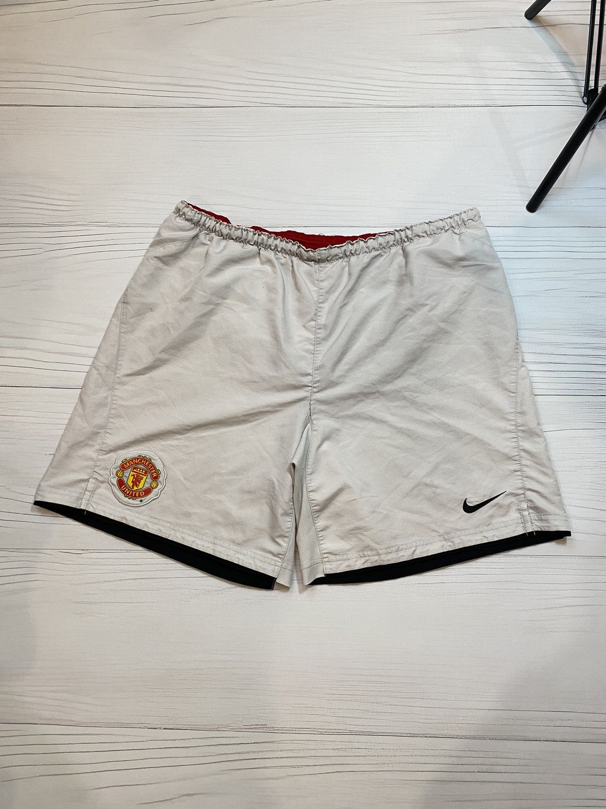 Nike Vintage Manchester United soccer jester football y2k shorts Size US 34 / EU 50 - 1 Thumbnail