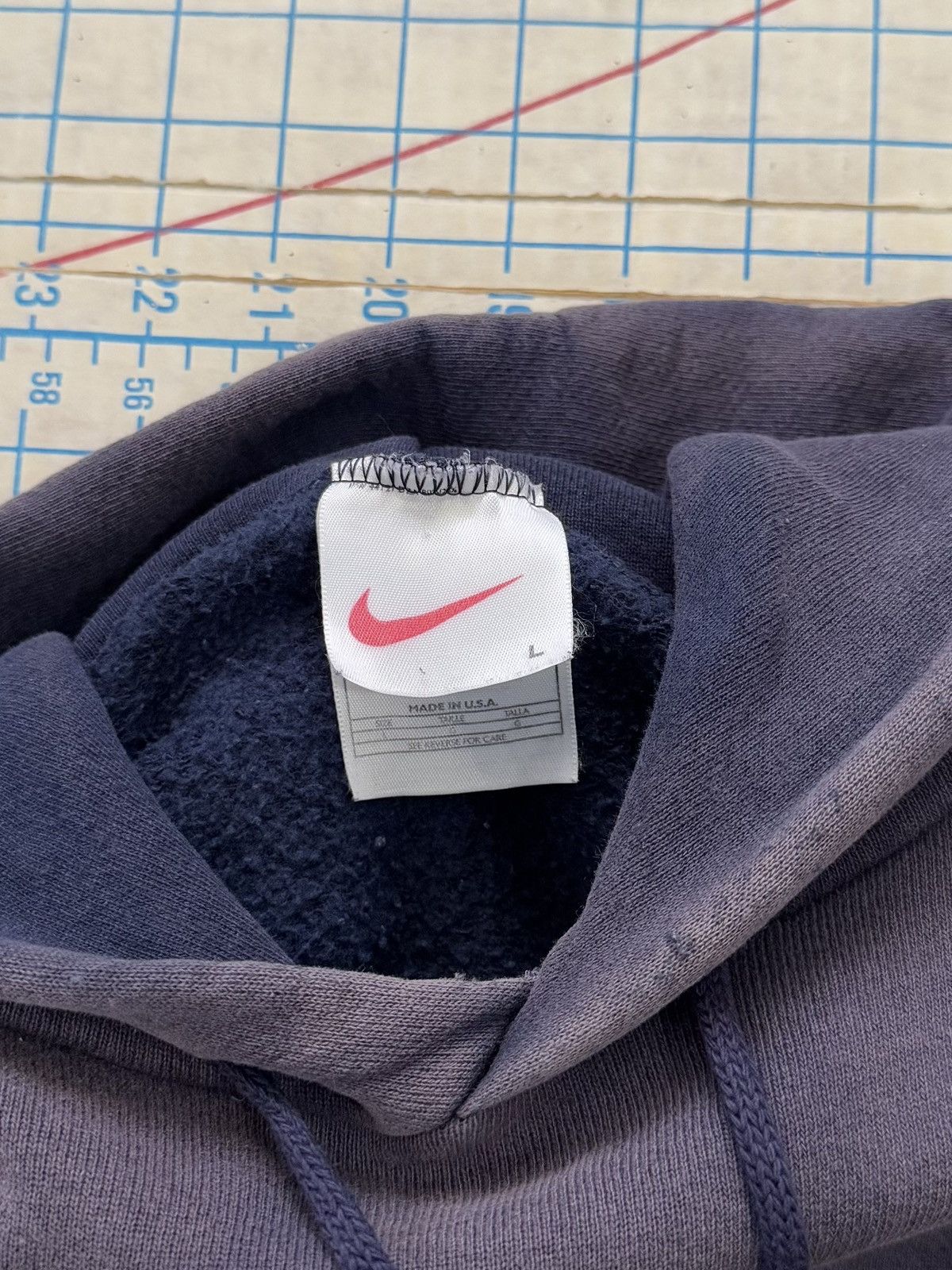 Nike × Vintage Vintage Nike Center Swoosh White Tag Sun Faded Navy Size Lar Size US L / EU 52-54 / 3 - 7 Thumbnail