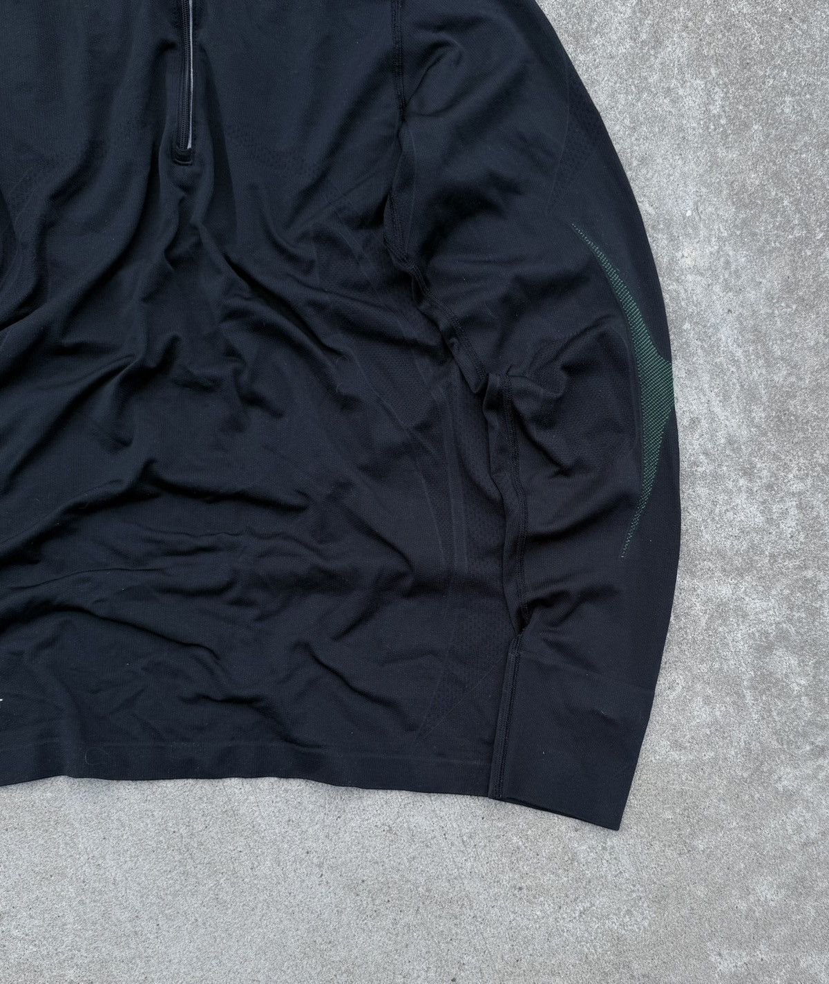 Other Vintage Nike Y2K streetwear nylon sweatshirt Size US L / EU 52-54 / 3 - 4 Thumbnail