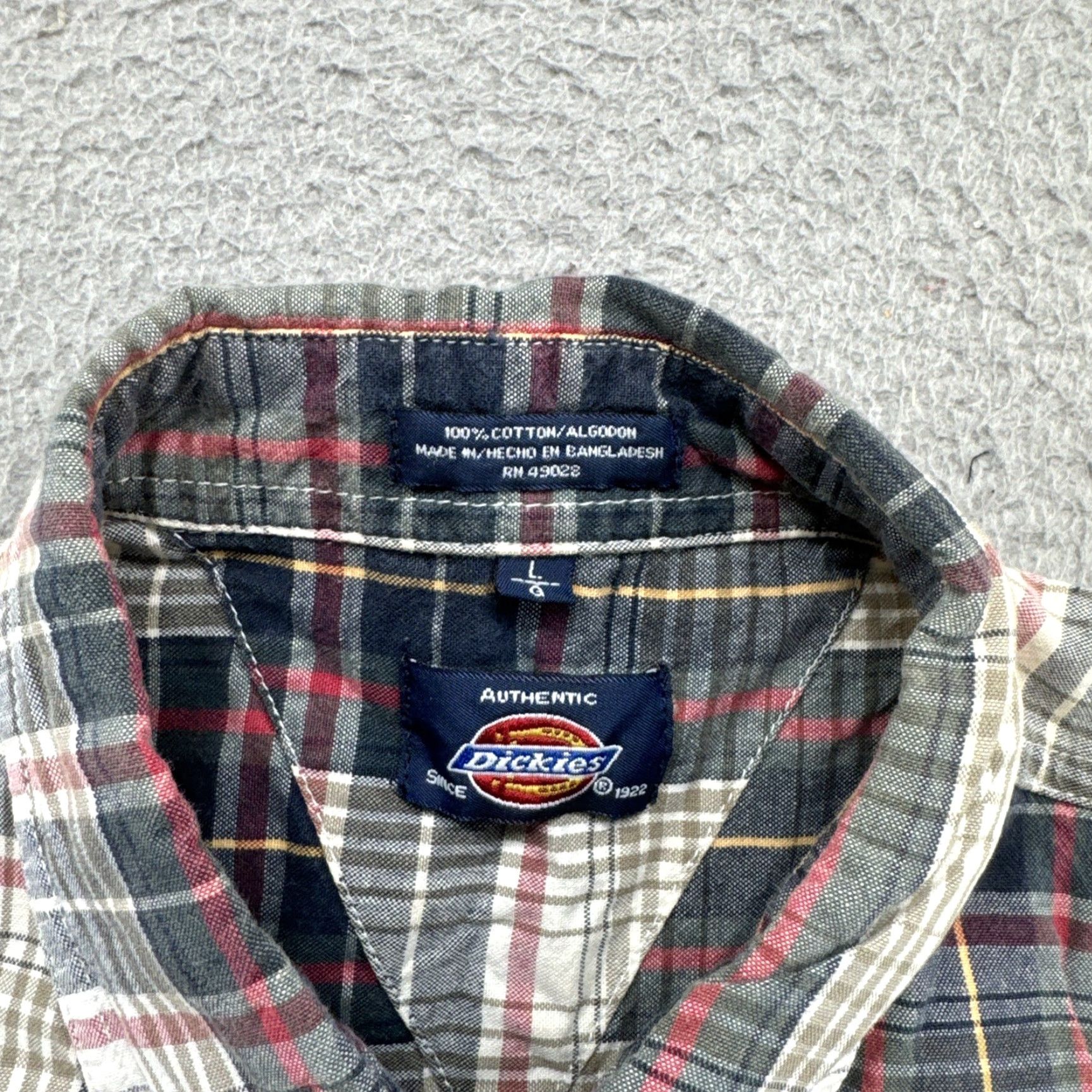 Dickies Vintage Dickies Men’s Large Plaid Short Sleeve Button-Up Shirt User: Vintage Dickies Men’s Large Plaid Short Sleeve Button-Up Shirt Size US L / EU 52-54 / 3 - 3 Thumbnail