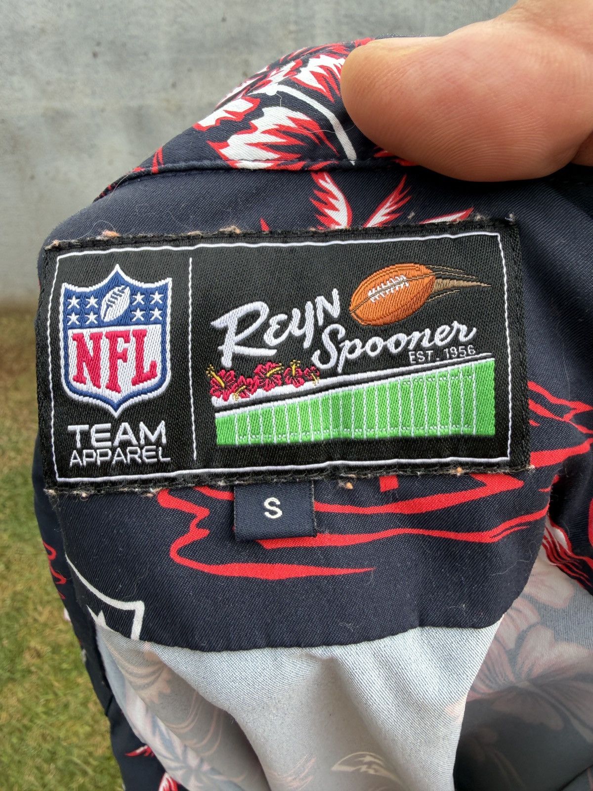 Reyn Spooner Reyn Spooner New England Patriots Hawaiian Football Men's S Size US S / EU 44-46 / 1 - 4 Thumbnail