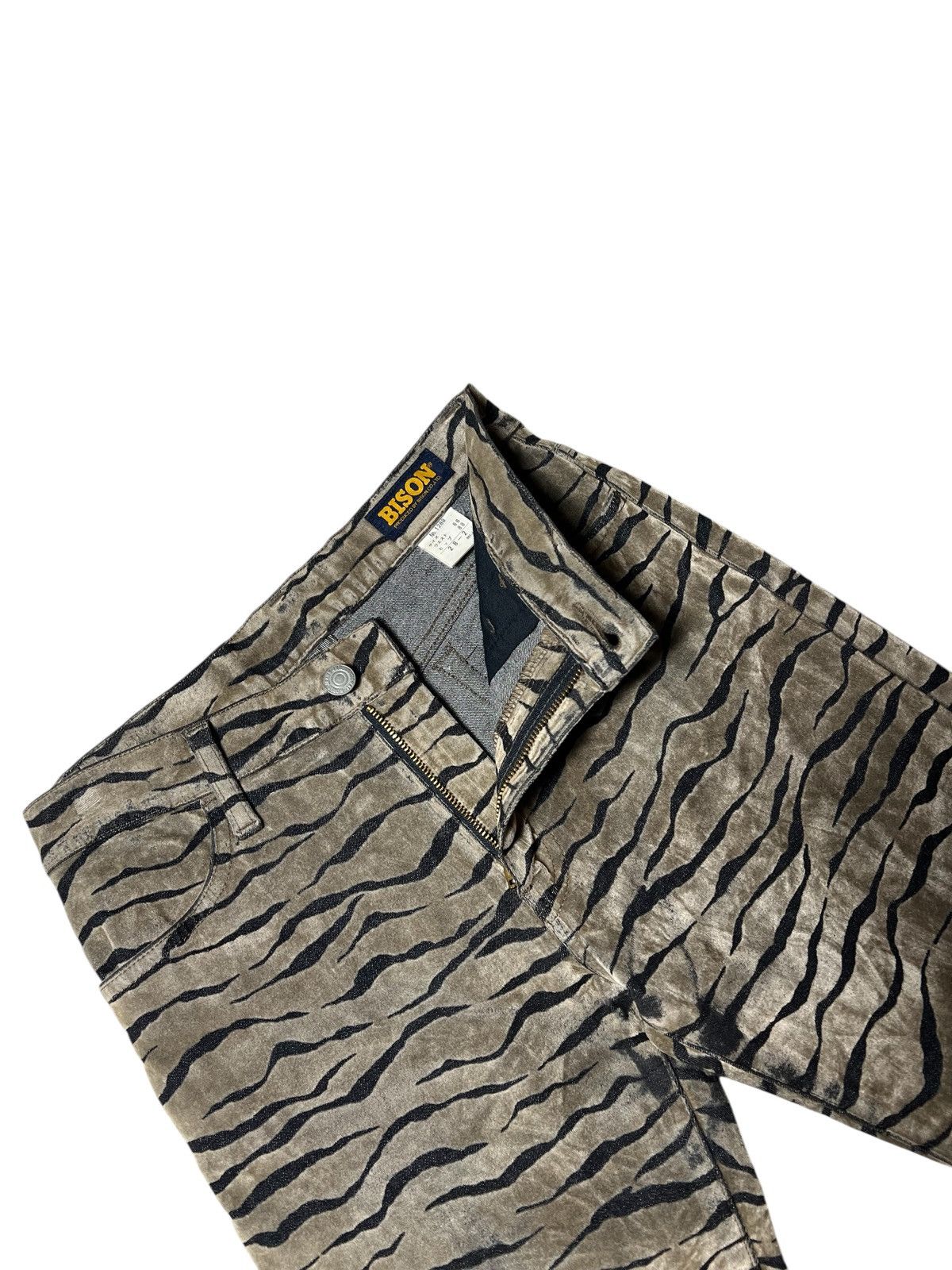 Japanese Brand Crazy Vintage Bison Zebra Claws Flared Pants Size US 28 / EU 44 - 4 Thumbnail