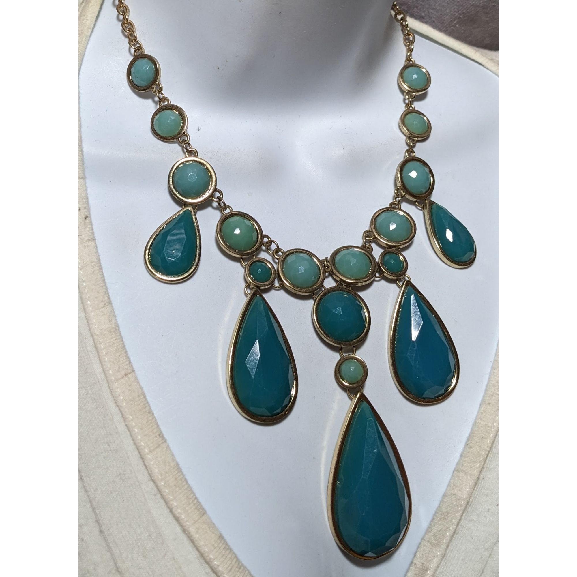Other Teal Glam Faceted Teardrop Statement Necklace Size ONE SIZE - 7 Thumbnail