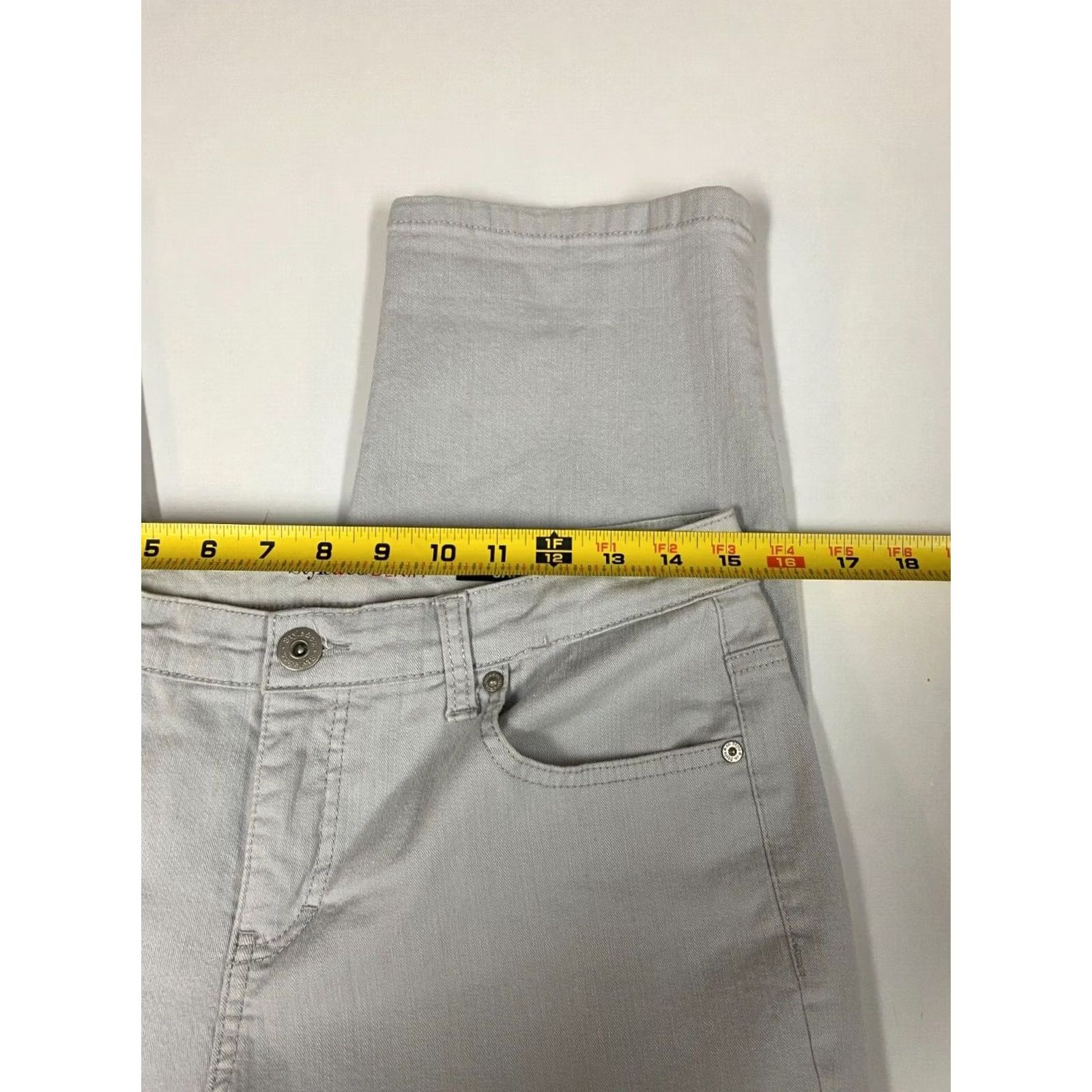 Vintage Style&co Womens Jeans 30x22 Gray Straight Capri Denim Cotton Blend Zipper Pockets Reserved Blemish Describe 90s Designer Womens Size 30" / US 8 / IT 44 - 3 Thumbnail