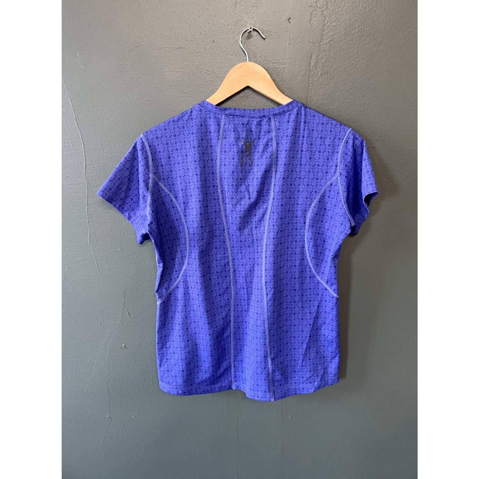 Vintage REI Shirt Women's Medium Short Sleeve V-Neck Lightweight Purple Size M / US 6-8 / IT 42-44 - 2 Thumbnail