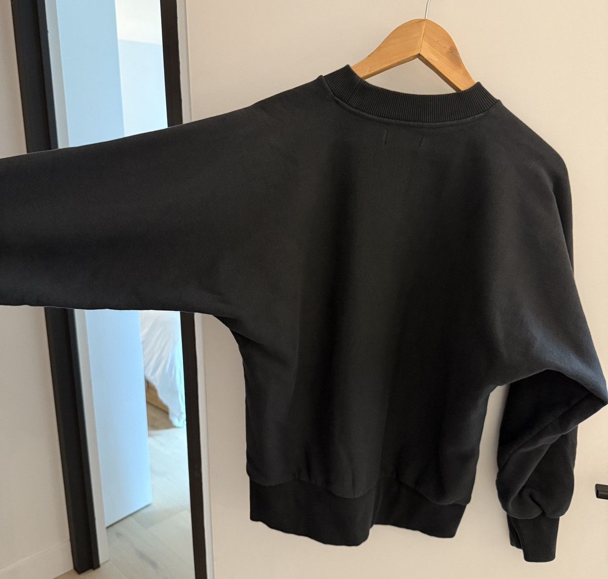 Other Late Checkout’s Issa Jean Crewneck Sweatshirt in Black Size US M / EU 48-50 / 2 - 3 Thumbnail