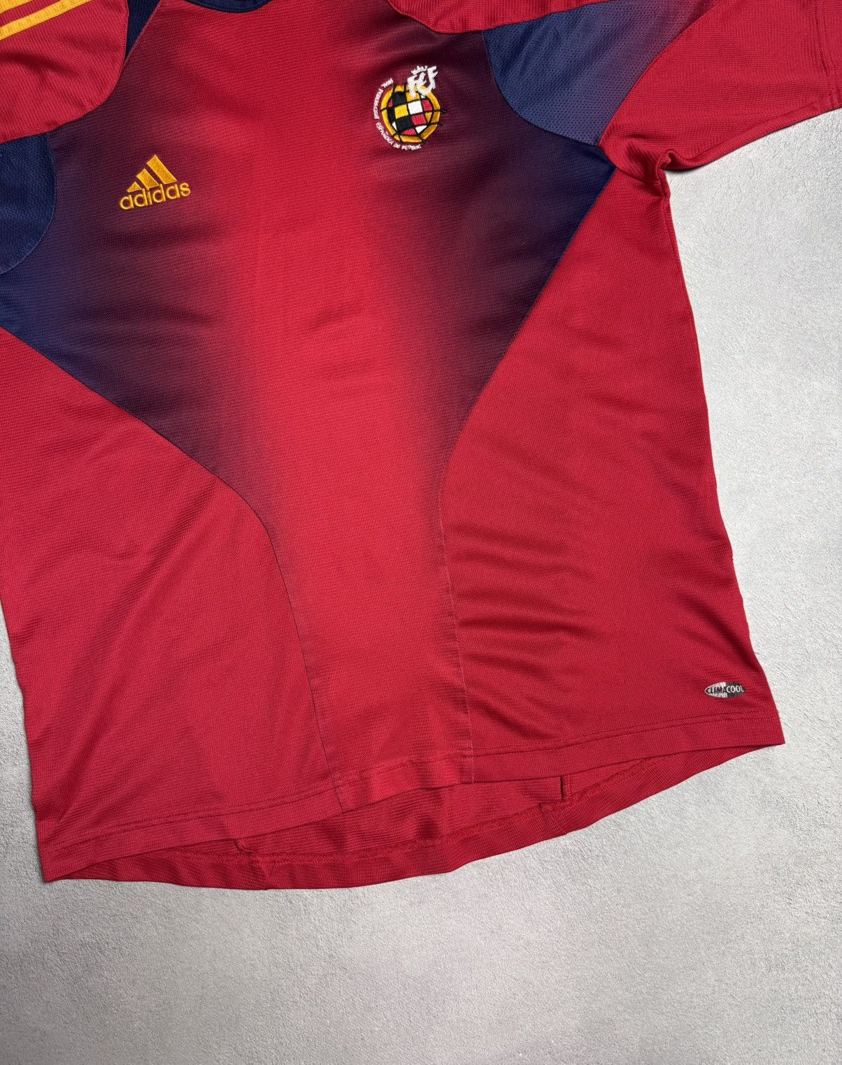 Adidas Spain 2003 2004 2005 Training Shirt Soccer Jersey Adidas Size US M / EU 48-50 / 2 - 4 Thumbnail