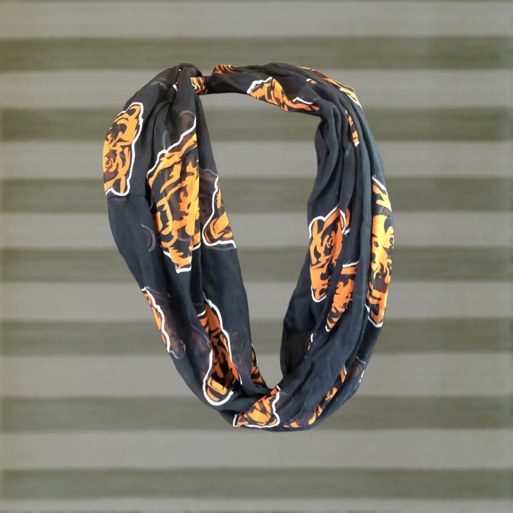 Logo 7 VINTAGE? (No) Chicago Bears Infinity Scarf Women Navy Blue Forever Collectibles BEAR logo Sports Scarf Womens Fall Winter Bears Style Infinity Pattern Size ONE SIZE - 1 Thumbnail