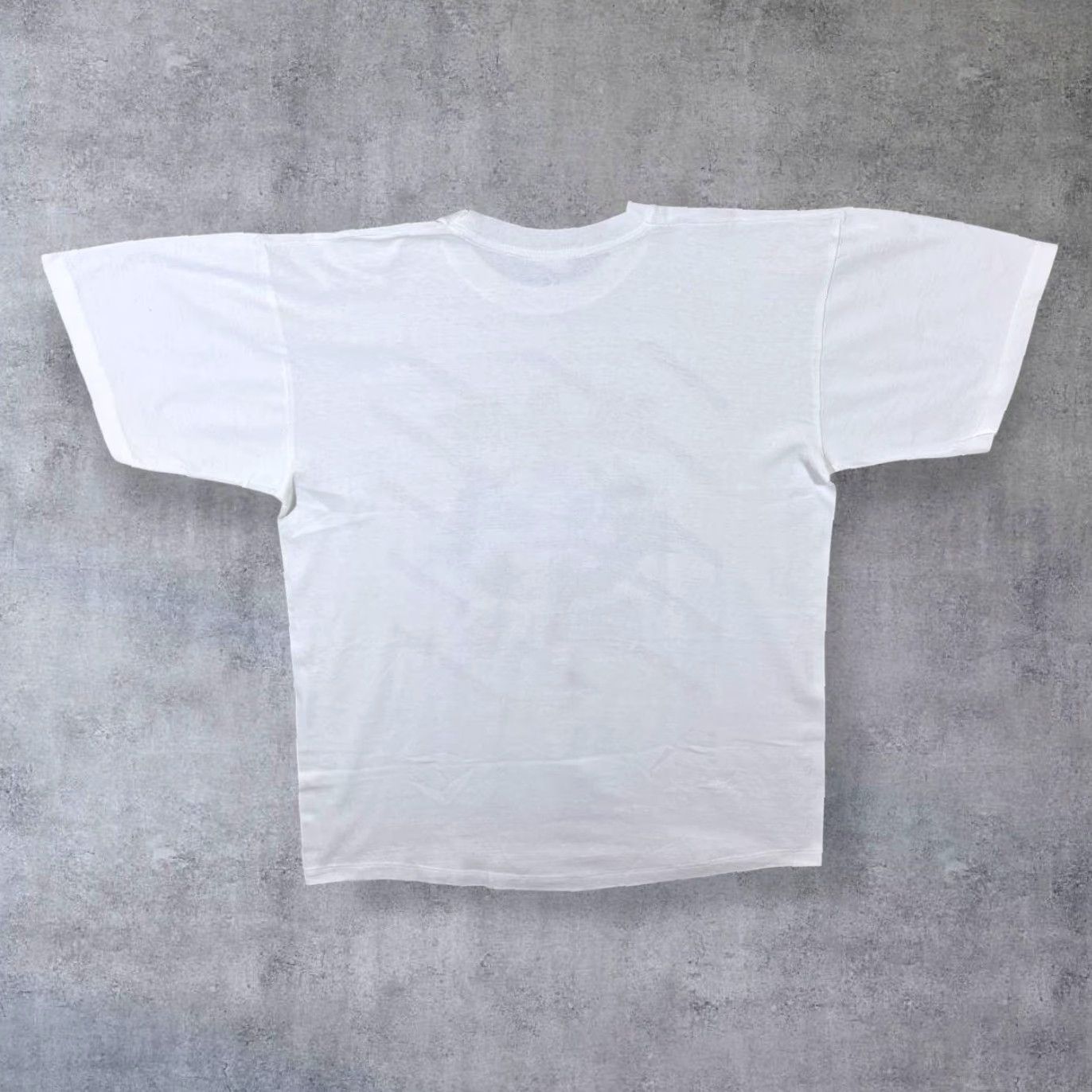 Vintage VINTAGE Manchester United “Man UTD” Football Souvenir Graphic T-Shirt Large Shirt Mens White 90s Logo Graphic Spellout Size US L / EU 52-54 / 3 - 2 Thumbnail
