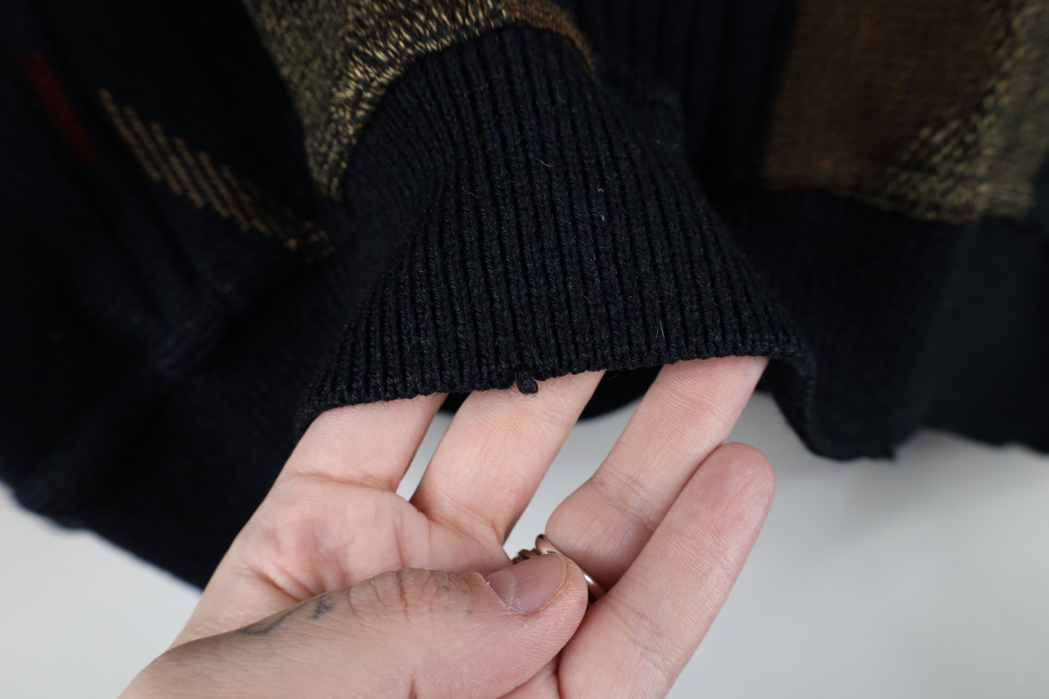 Vintage Vintage 90s Coogi Style Wool Blend Knit Dad Sweater Size US M / EU 48-50 / 2 - 6 Thumbnail