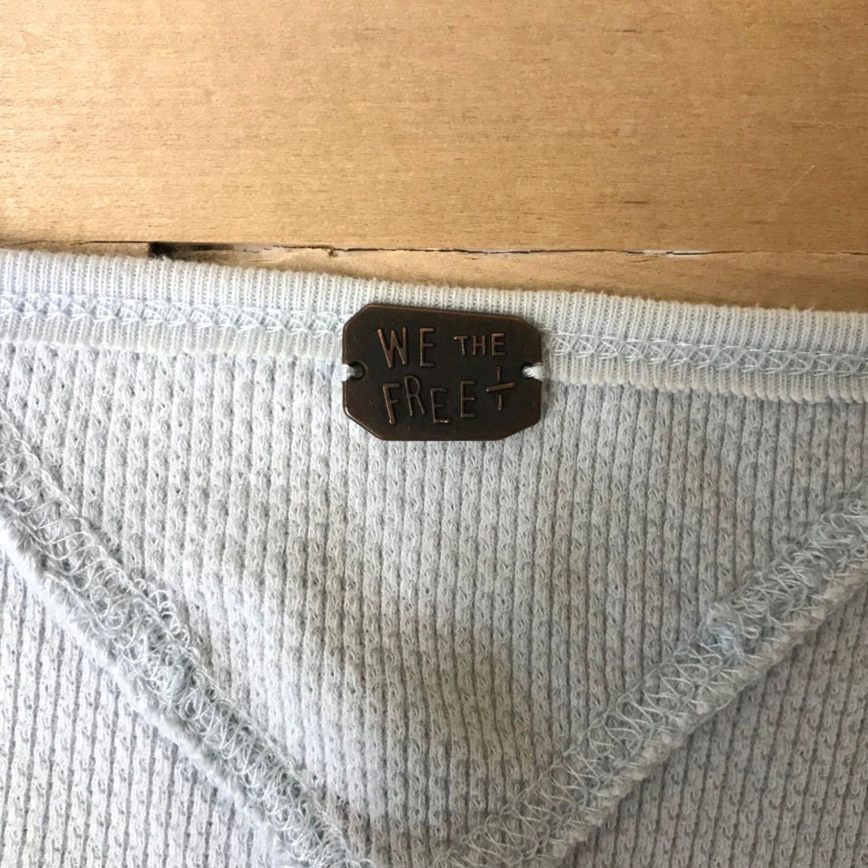 Vintage We The Free We The Free Light Blue Waffle Knit Thermal V-Neck Lace Cuff Top Shirt Women XS-M Long Sleeve Boatneck/V-Neck? Size S / US 4 / IT 40 - 7 Thumbnail