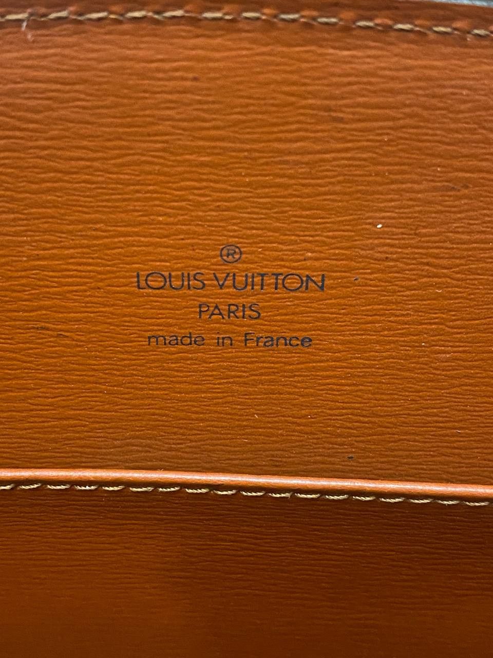 Louis Vuitton Louis Vuitton Epi Leather Capuchin Shoulder Bag Kenyan Brown Size ONE SIZE - 7 Thumbnail
