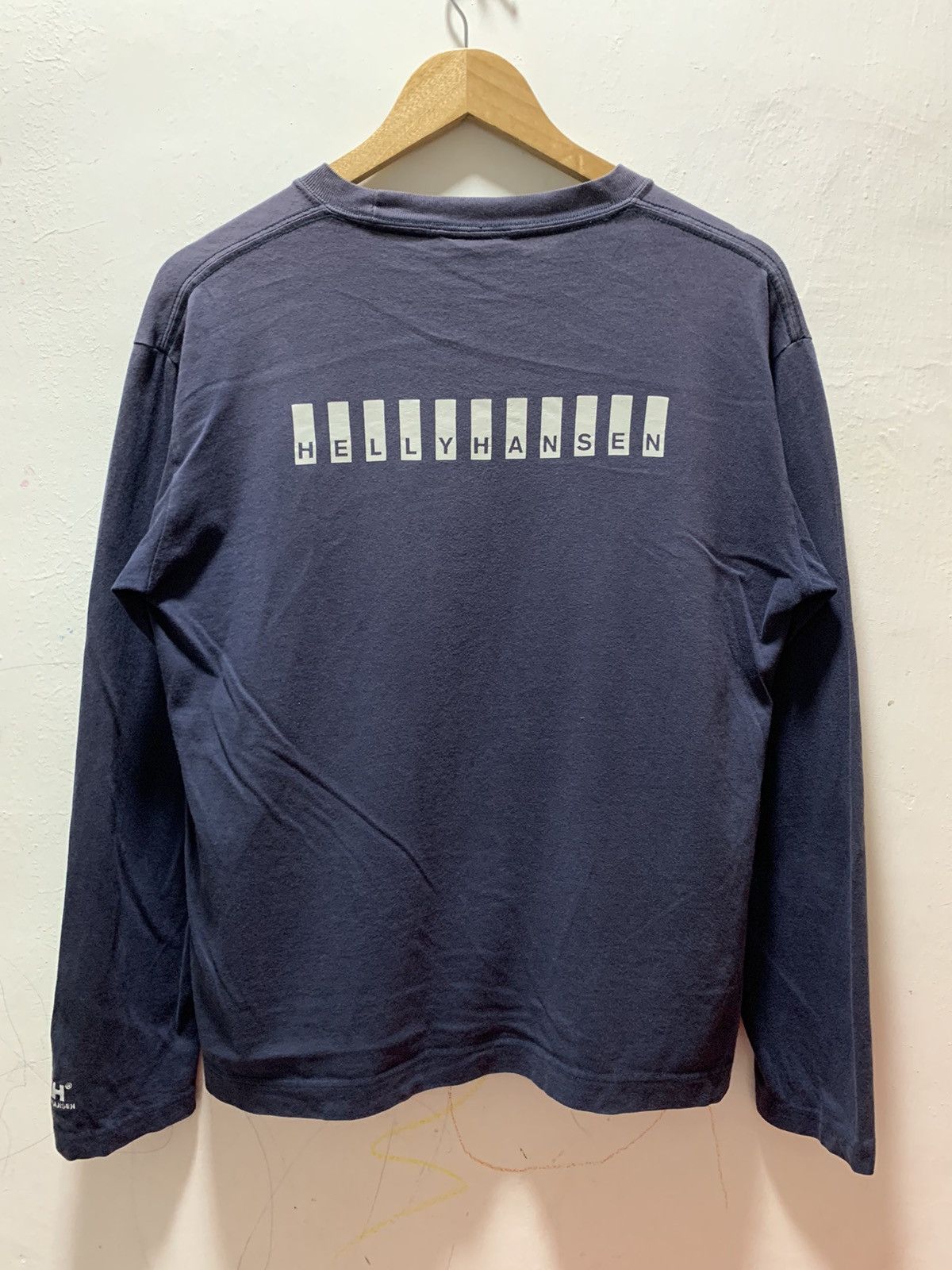 Helly Hansen Vintage Helly hansen longsleeve Crewneck Pullover Jumper Size US S / EU 44-46 / 1 - 10 Thumbnail