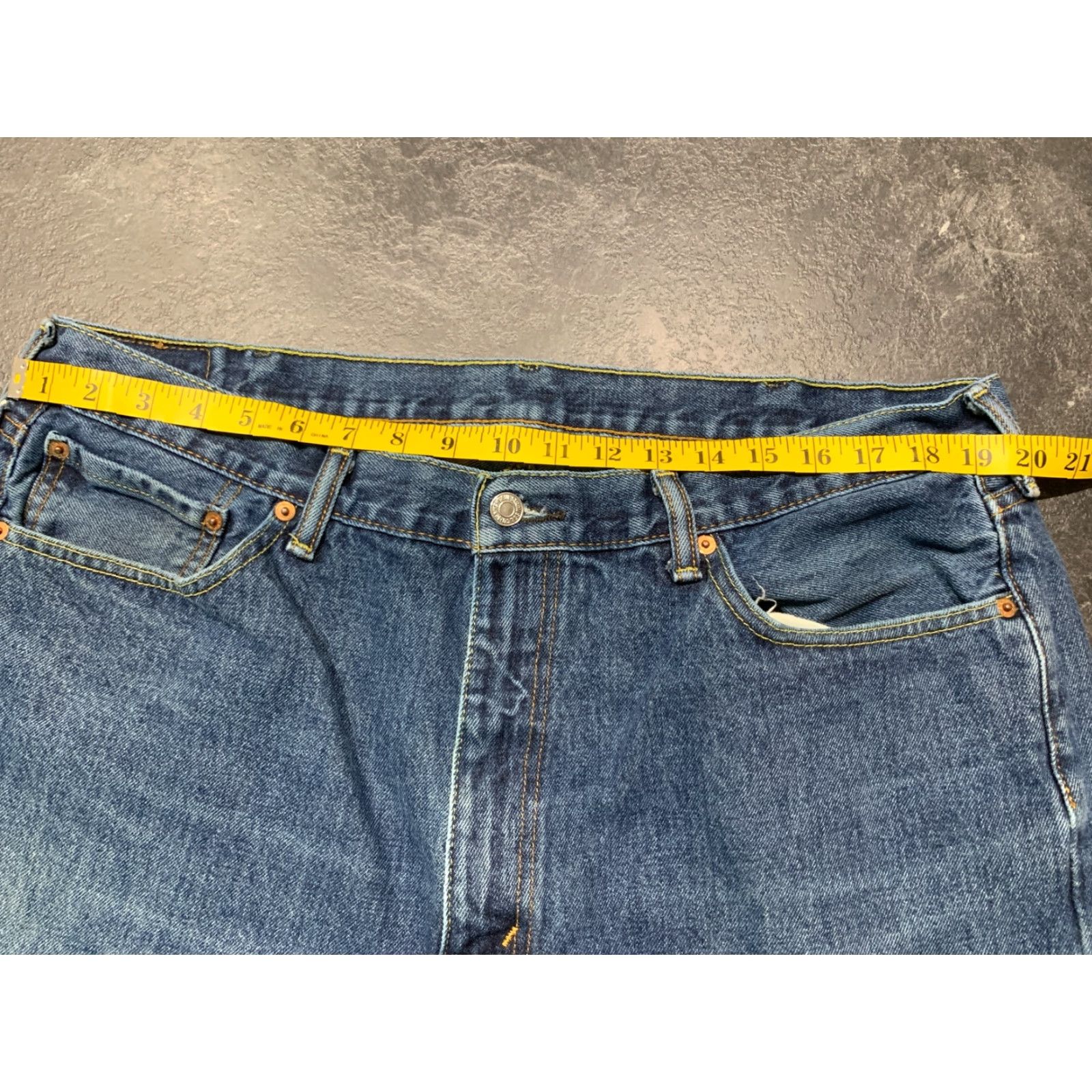 Levi's Levi's 505 Medium Wash Blue Jeans 40x29 Regular Straight Fit Mens Size US 40 / EU 56 - 6 Thumbnail