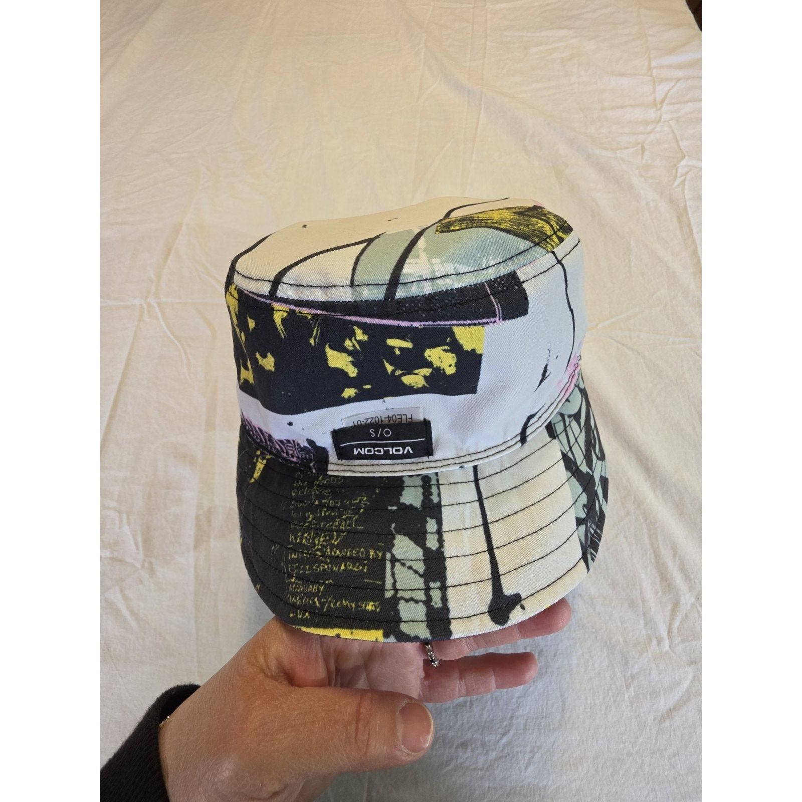 Volcom Volcom Vent Flyer Bucket Hat-Black Reversible Colorful Size ONE SIZE - 3 Thumbnail