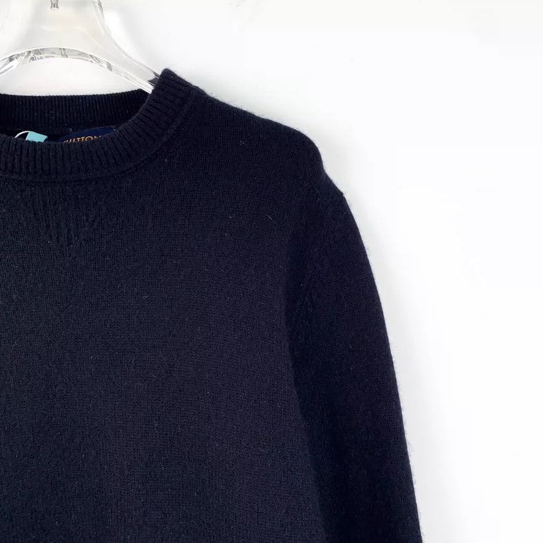 Louis Vuitton Louis Vuitton Navy back logo jacquard printed cashmere cre Size US S / EU 44-46 / 1 - 3 Thumbnail