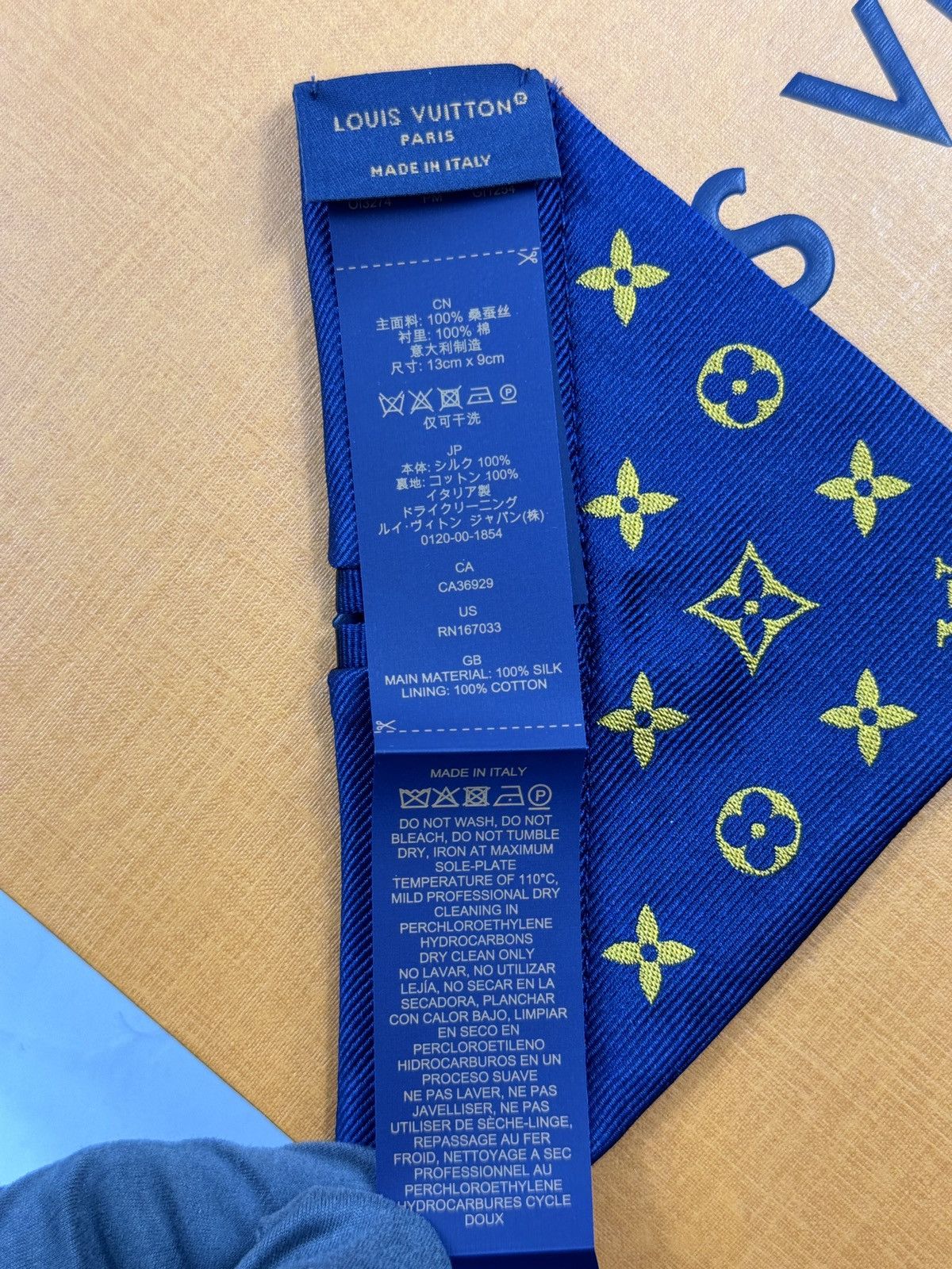 Louis Vuitton SILK DOG BANDANA GI1254 Size ONE SIZE - 4 Thumbnail
