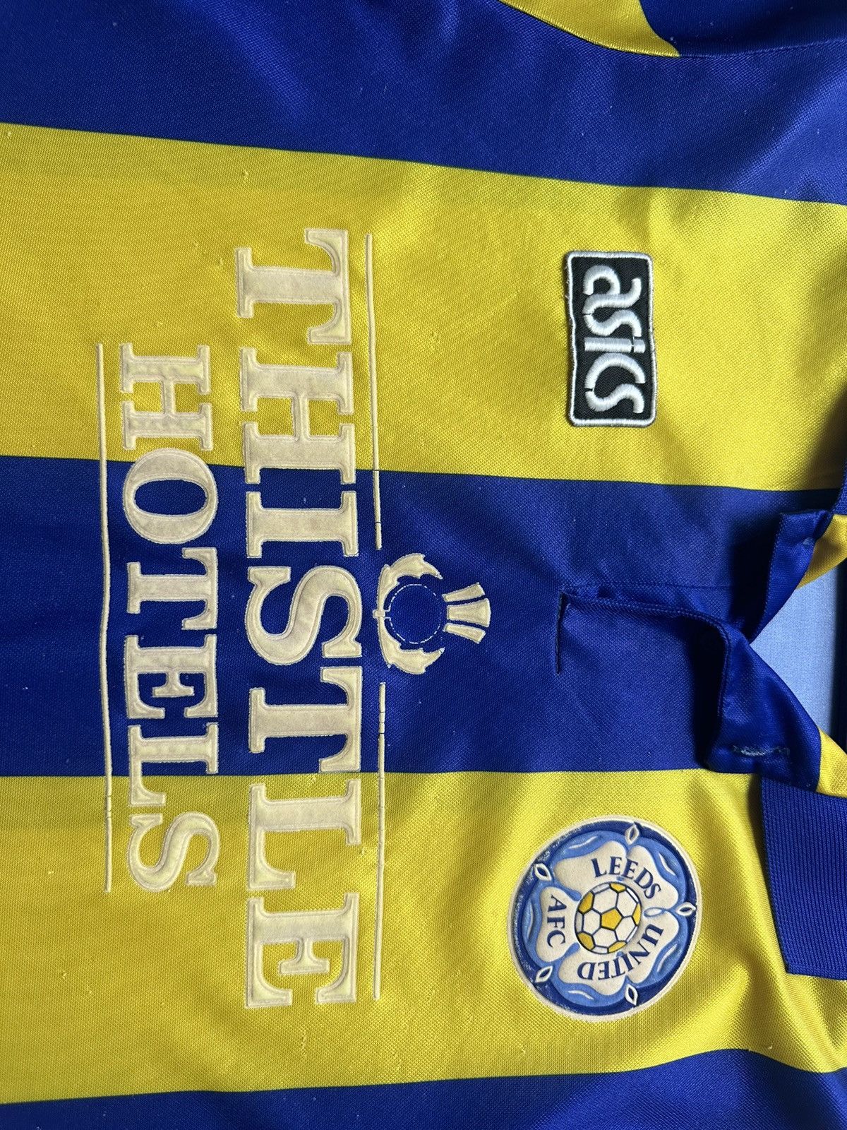 Asics Vintage Asics Leeds soccer jersey size M rare Size US M / EU 48-50 / 2 - 4 Thumbnail