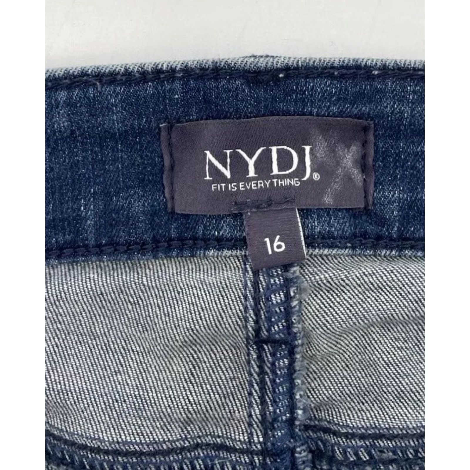 NYDJ NYDJ Marilyn Crop Jeans Women Size 16 Blue Fray Cuff Cropped Everyday Normcore Size 38" / US 16 / IT 52 - 4 Thumbnail