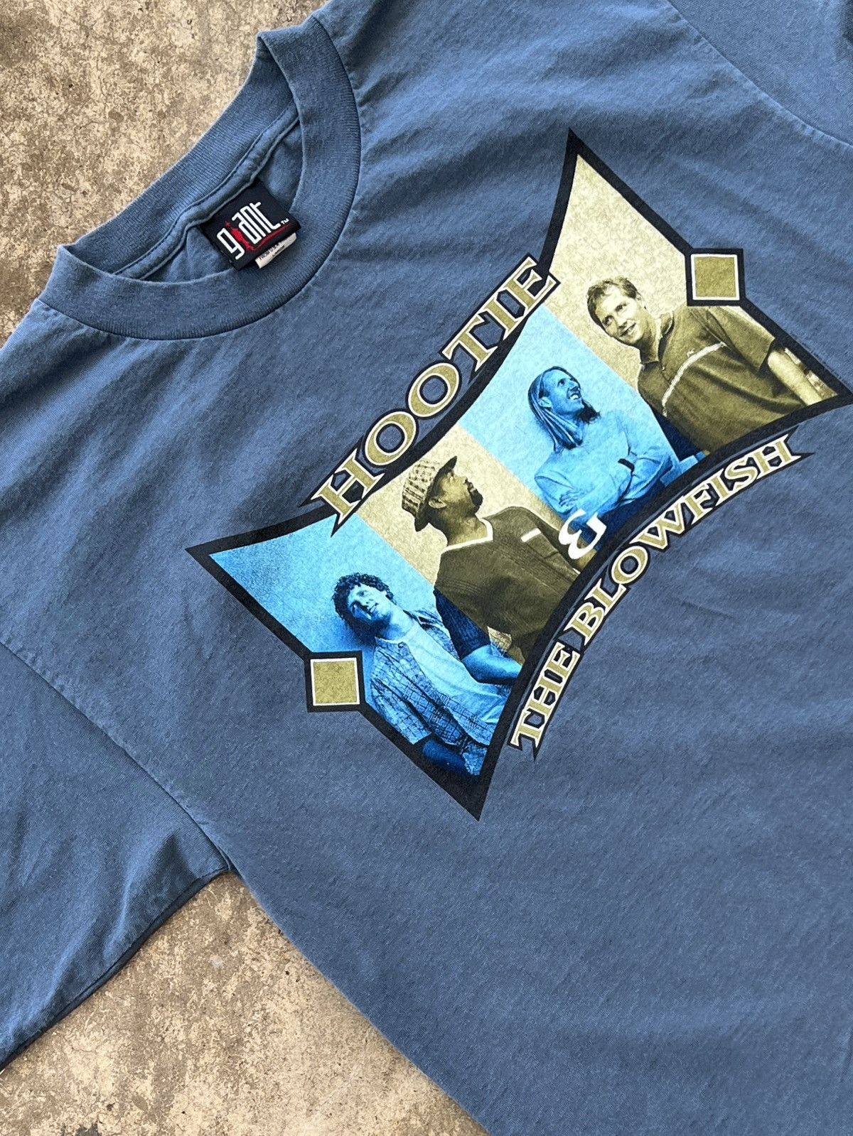 Band Tees Vintage 1998 Hootie & The Blowfish Giant Tag Tee Large Size US L / EU 52-54 / 3 - 1 Thumbnail