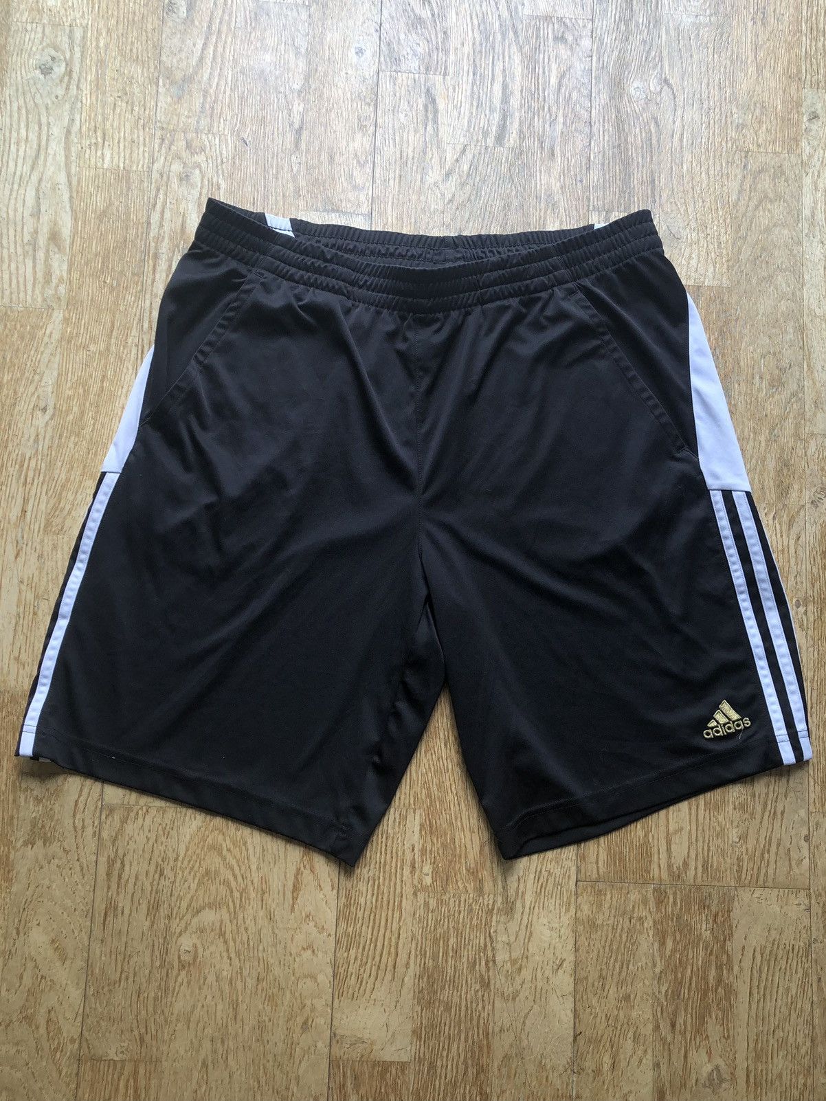 Adidas ADIDAS CLASSIC CLIMALITE SPORT RUNNING SHORTS Size US 35 - 1 Thumbnail