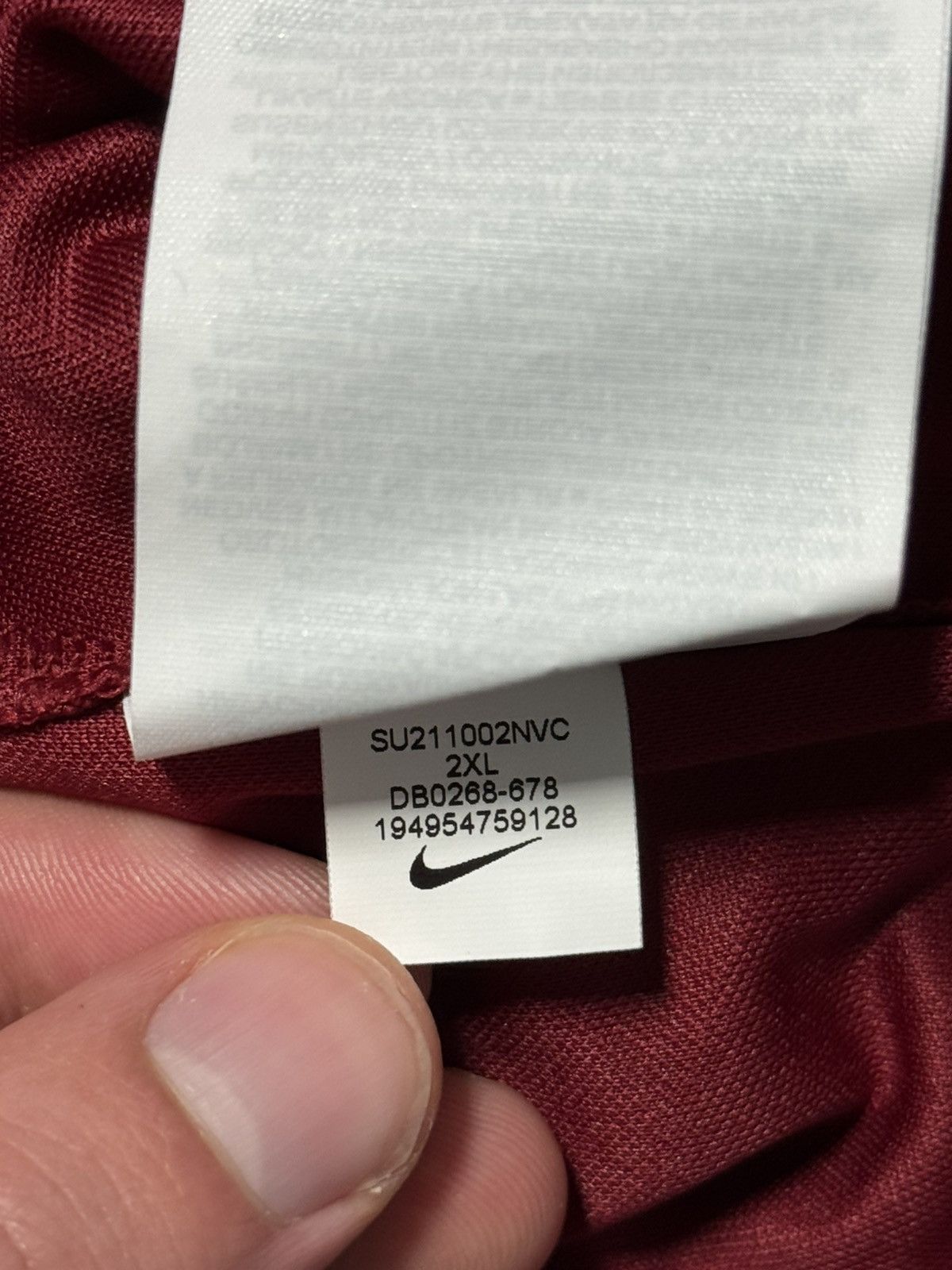 Nike Liverpool FC Nike Training Top 2021/22 Maroon Size 2XL NWT Size US XXL / EU 58 / 5 - 7 Thumbnail