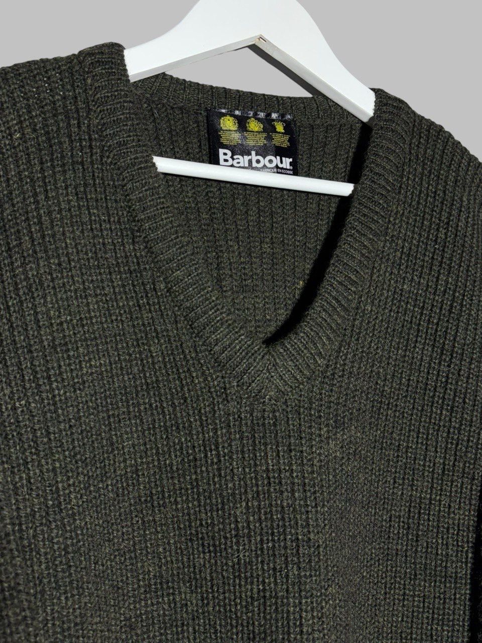 Barbour Barbour Knit Sweater Ribbed Military Scotland Wool V-Neck Size US L / EU 52-54 / 3 - 3 Thumbnail