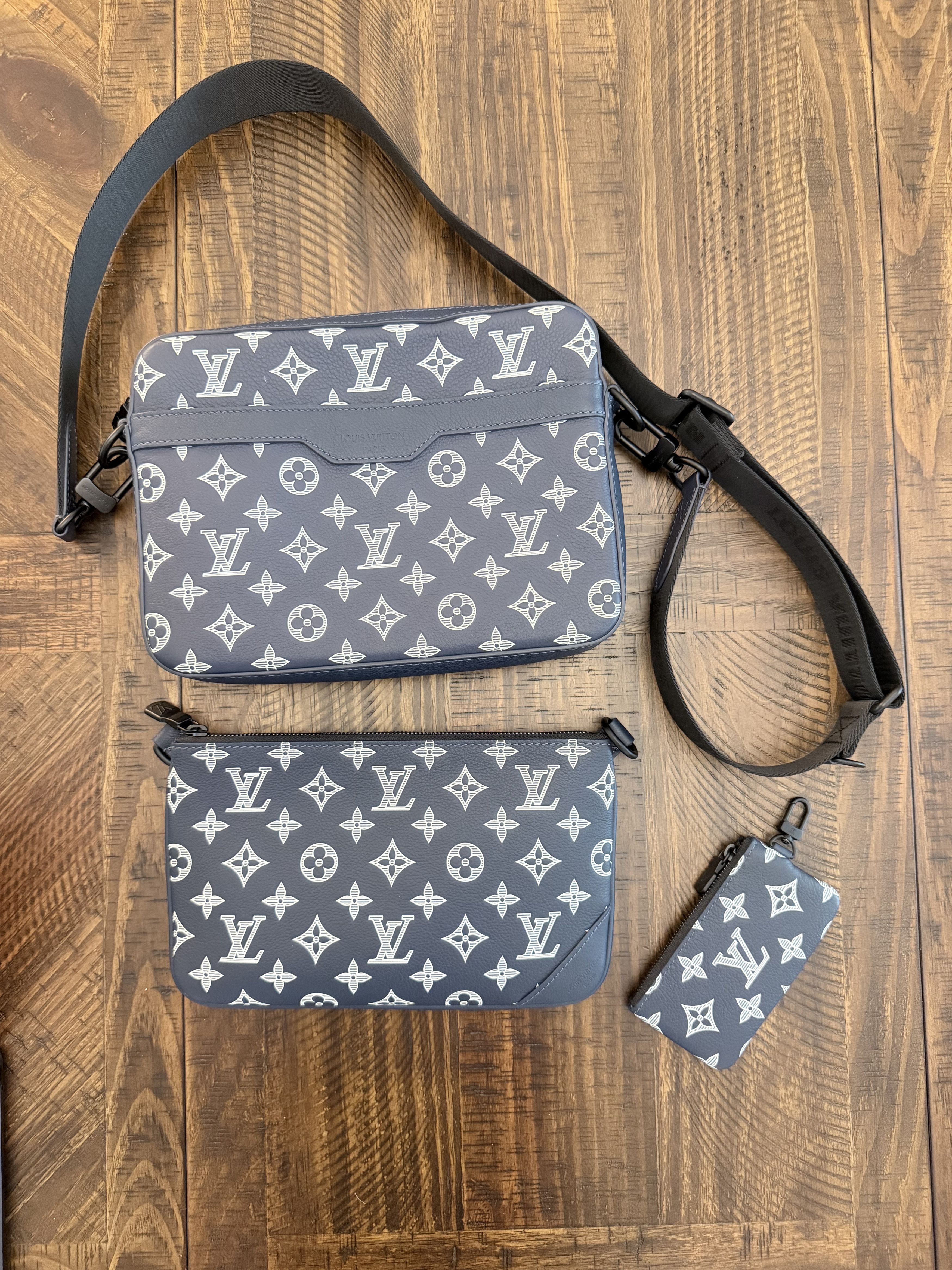 Louis Vuitton Trio Messenger Calfskin Monogram Shadow Ink Blue White Size ONE SIZE - 13 Thumbnail