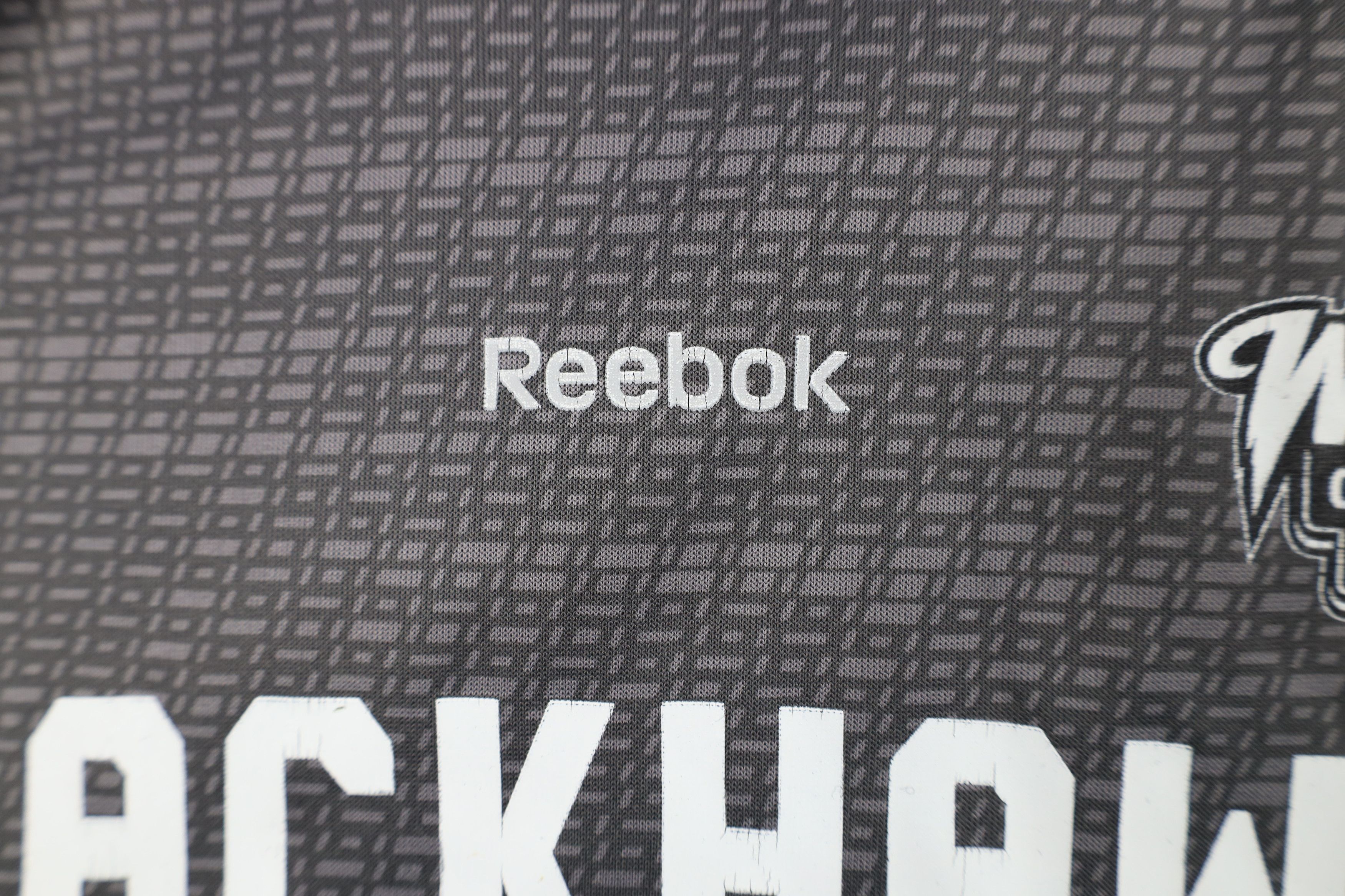 Reebok Reebok Winter Classic Chicago Blackhawks Hockey Hoodie Gray Size US S / EU 44-46 / 1 - 8 Thumbnail
