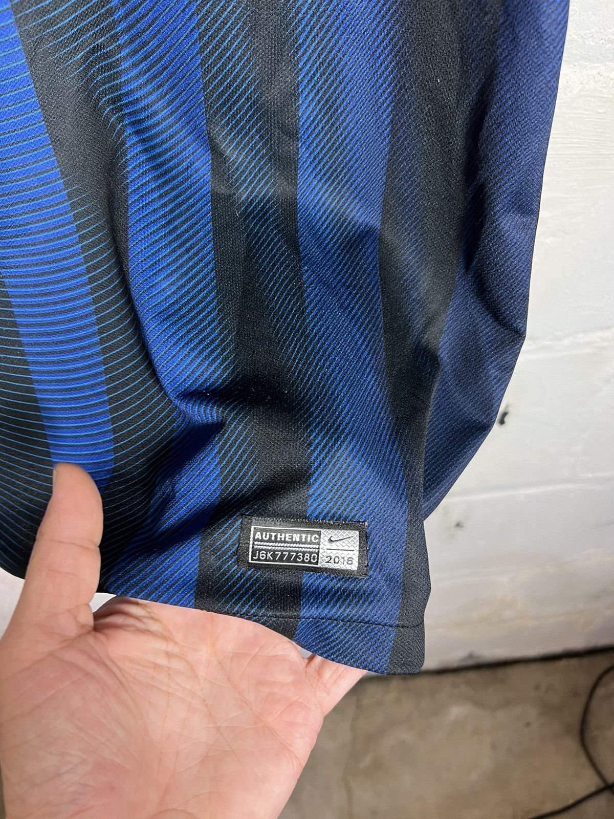 Nike Nike Inter Milan Home Authentic 2016/2017 Jersey Soccer Size US L / EU 52-54 / 3 - 4 Thumbnail