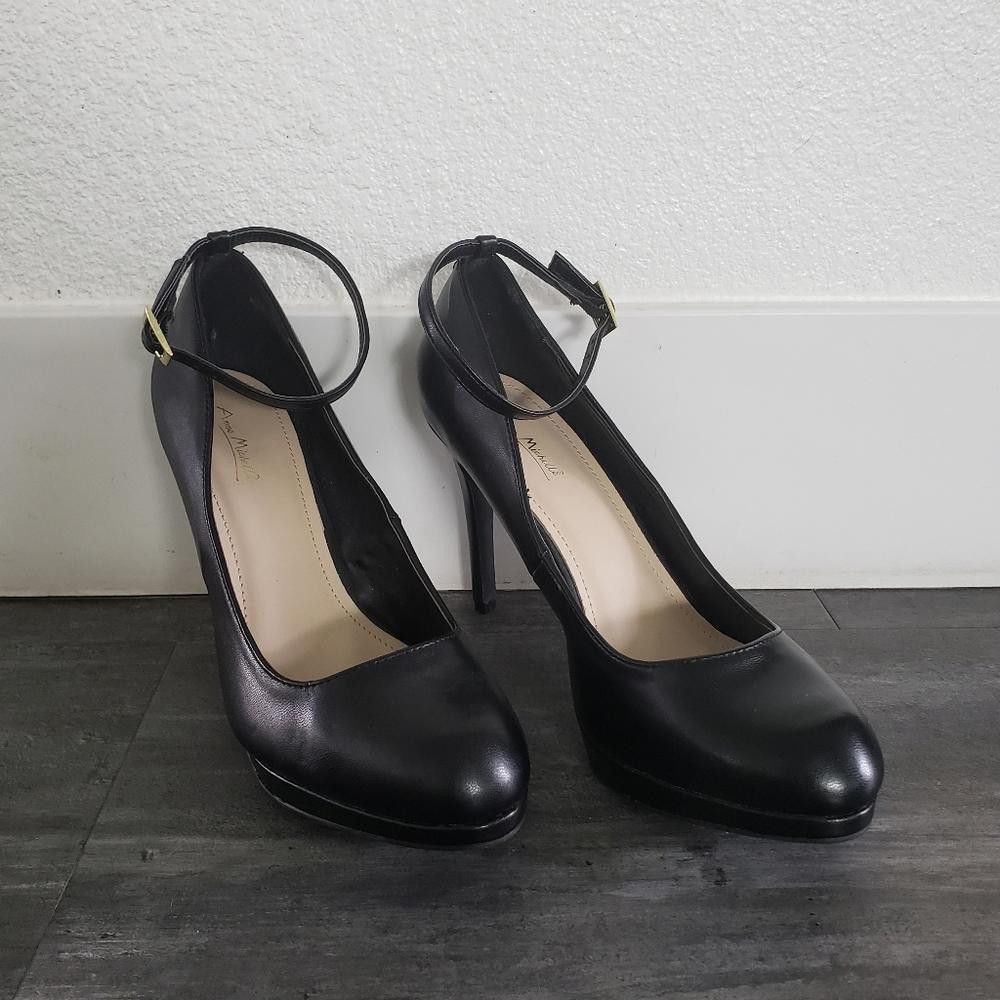 Designer Black Classic Anne Michelle Heels Size US 10 / IT 40 - 2 Thumbnail