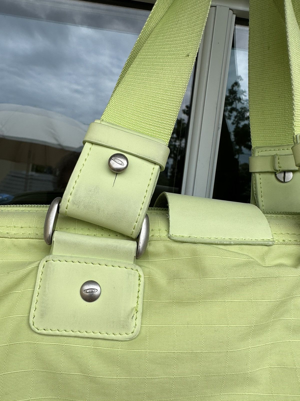 Oakley Crazy Vintage Oakley Heavy Duty Metal Frame Hand Bag drill Size ONE SIZE - 8 Thumbnail