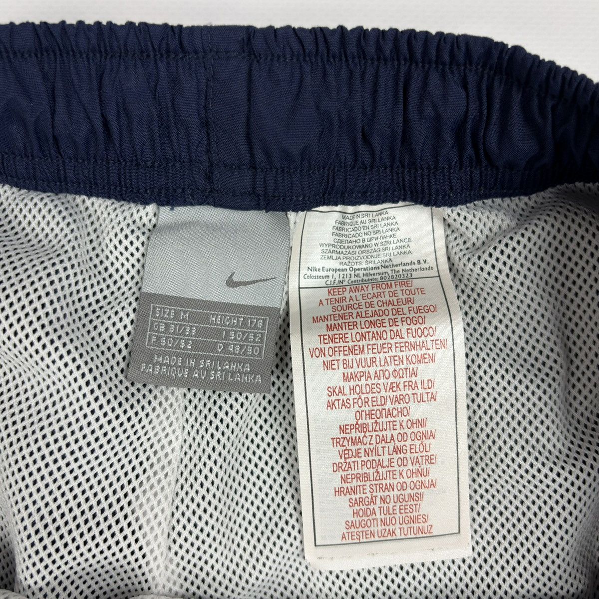 Nike Nike Vintage Nylon Sweatpants Drill Y2K Size US 33 - 13 Thumbnail
