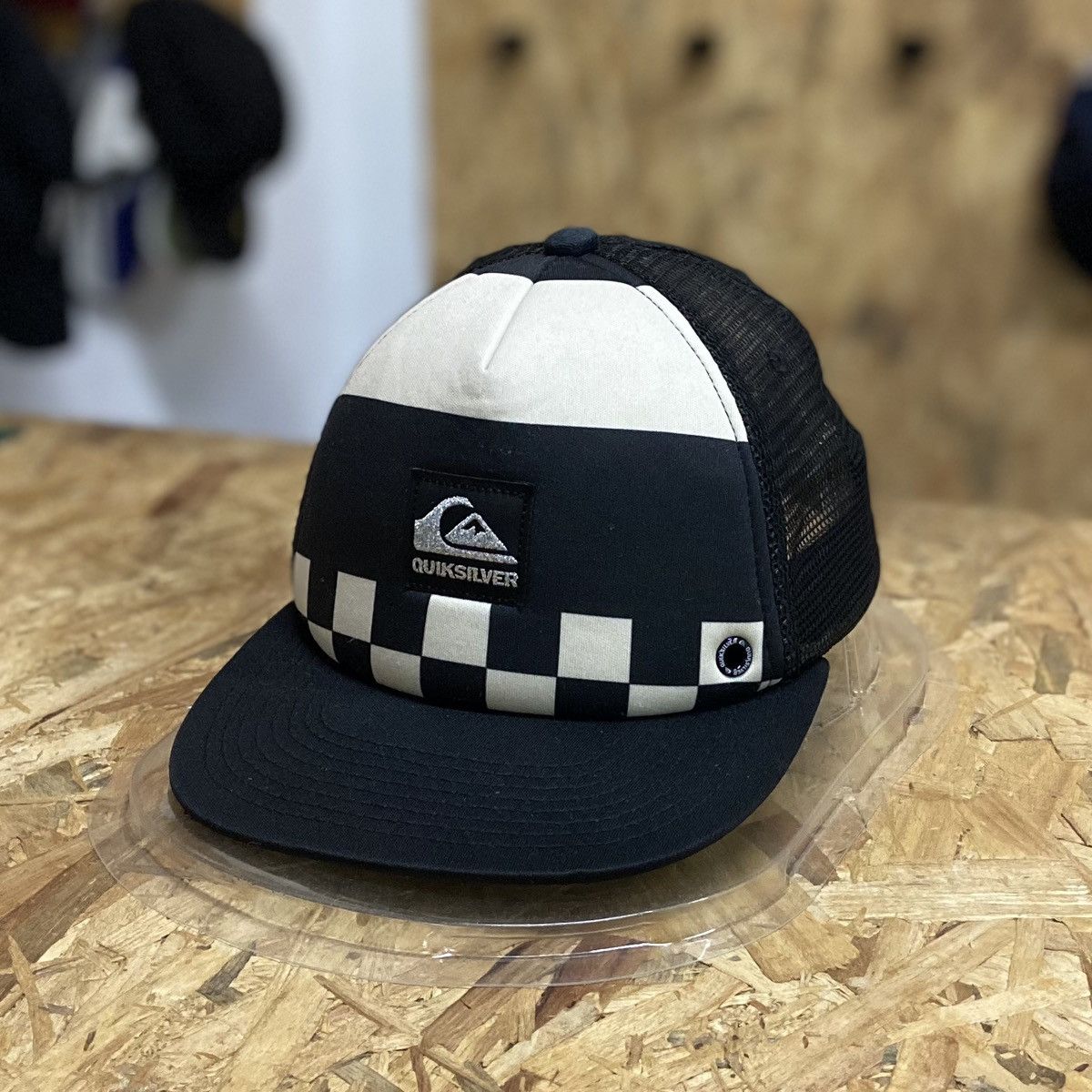 Quicksilver Streetwear Vintage VINTAGE QUICKSILVER TRUCKER SNAPBACK Grailed