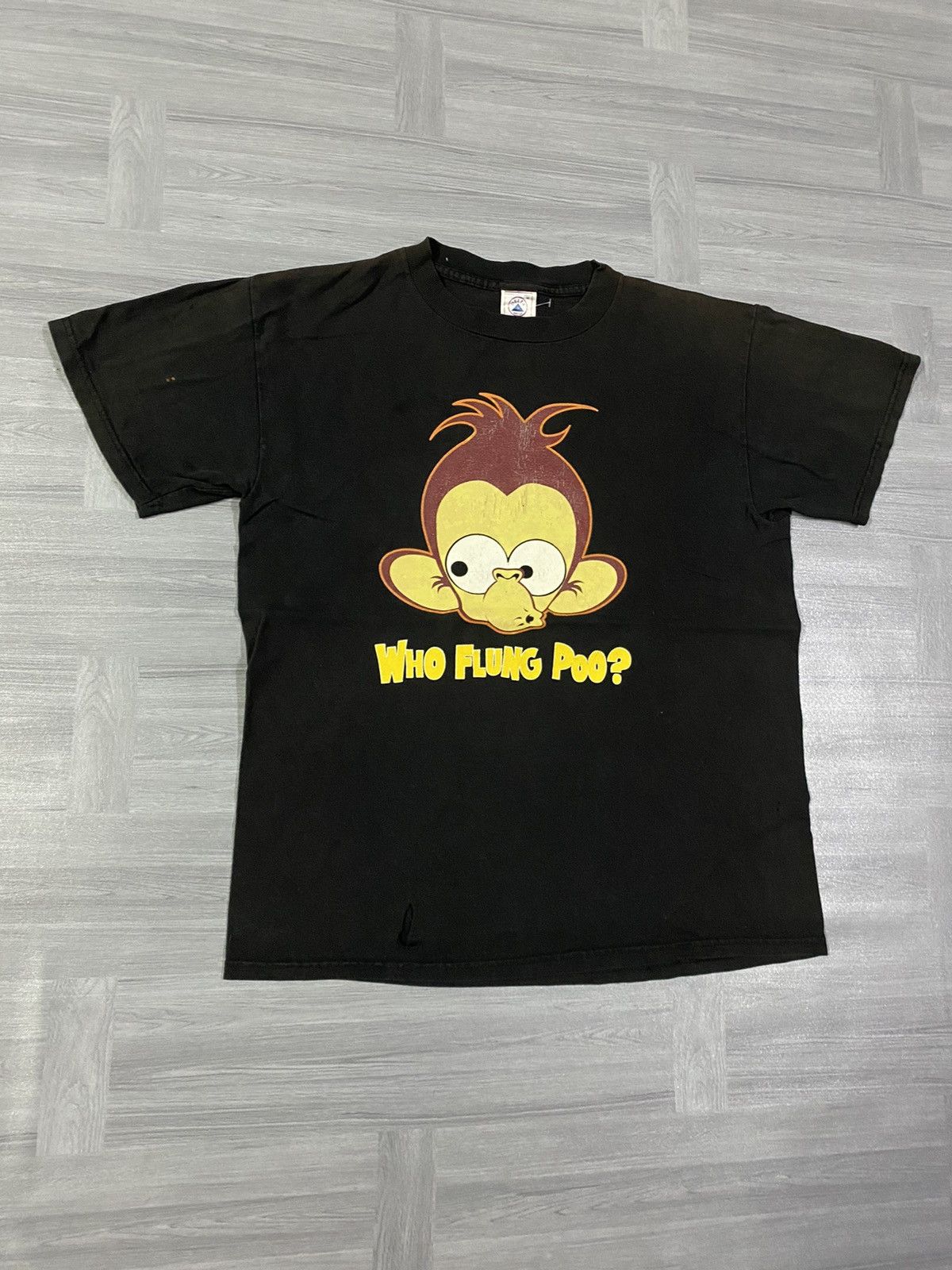Vintage Vintage 90s Monkey “Who Flung Poo?” T-Shirt Size US M / EU 48-50 / 2 - 3 Thumbnail