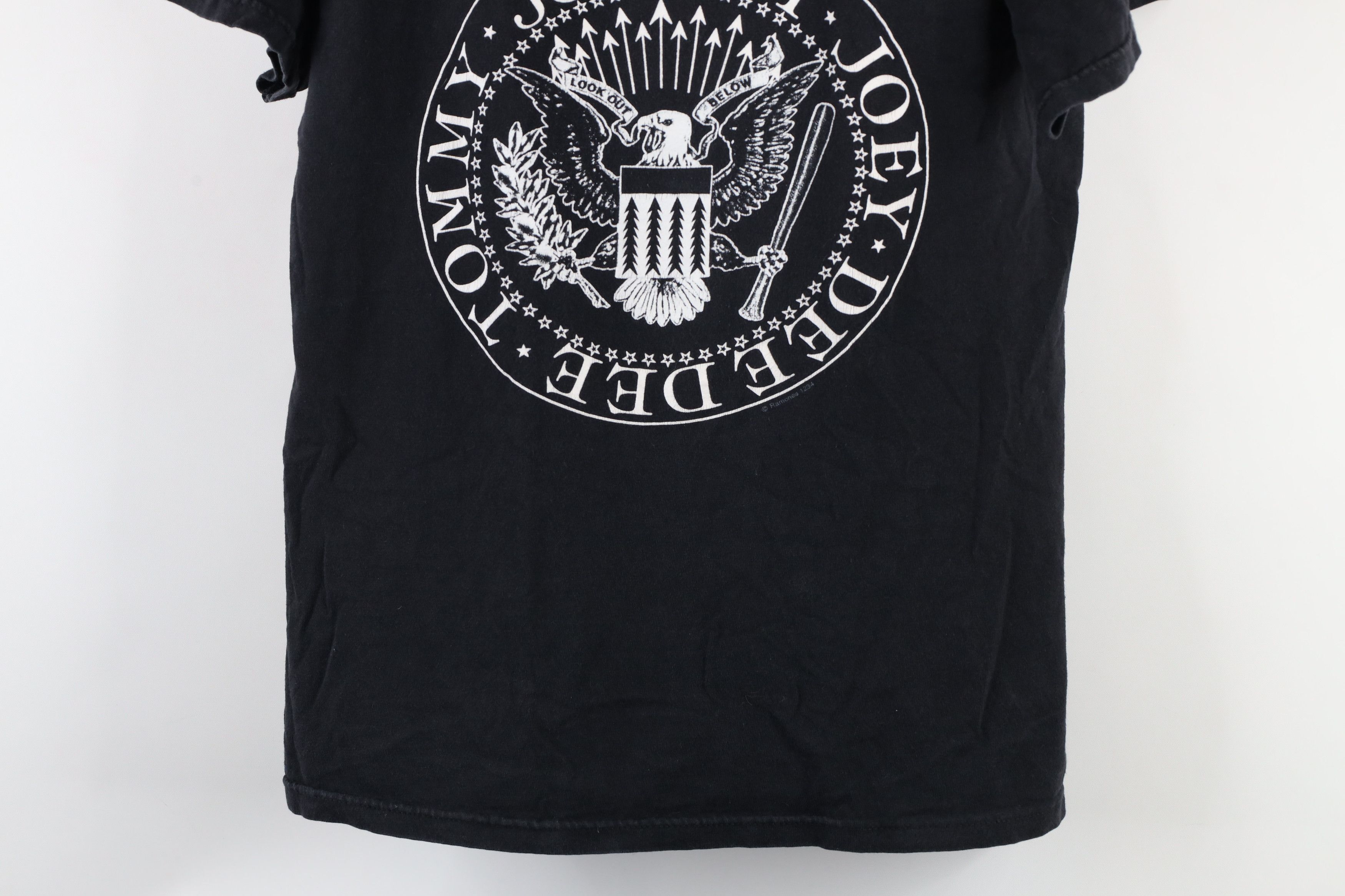 Vintage Vintage Y2K Spell Out The Ramones Band T-Shirt Black Size US M / EU 48-50 / 2 - 3 Thumbnail