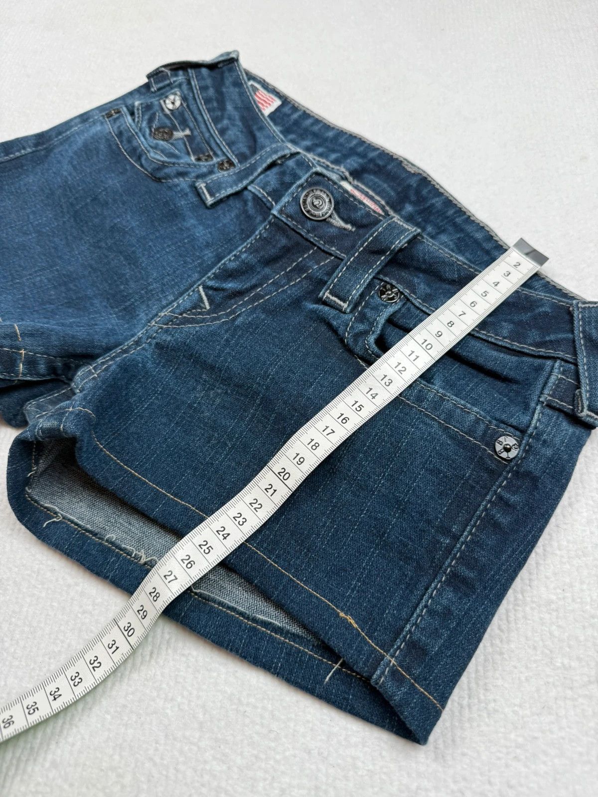 True Religion True Religion Low Waist Hot Pants Micro Shorts 2000s Y2 Size 27" / US 4 / IT 40 - 7 Thumbnail