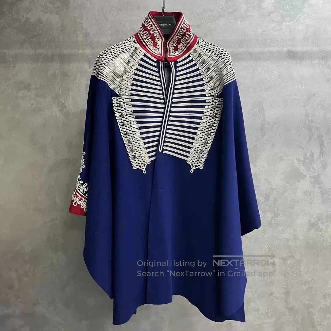 Burberry Burberry Blue Embroidered Logo Cape Jacket. Size M / US 6-8 / IT 42-44 - 1 Thumbnail