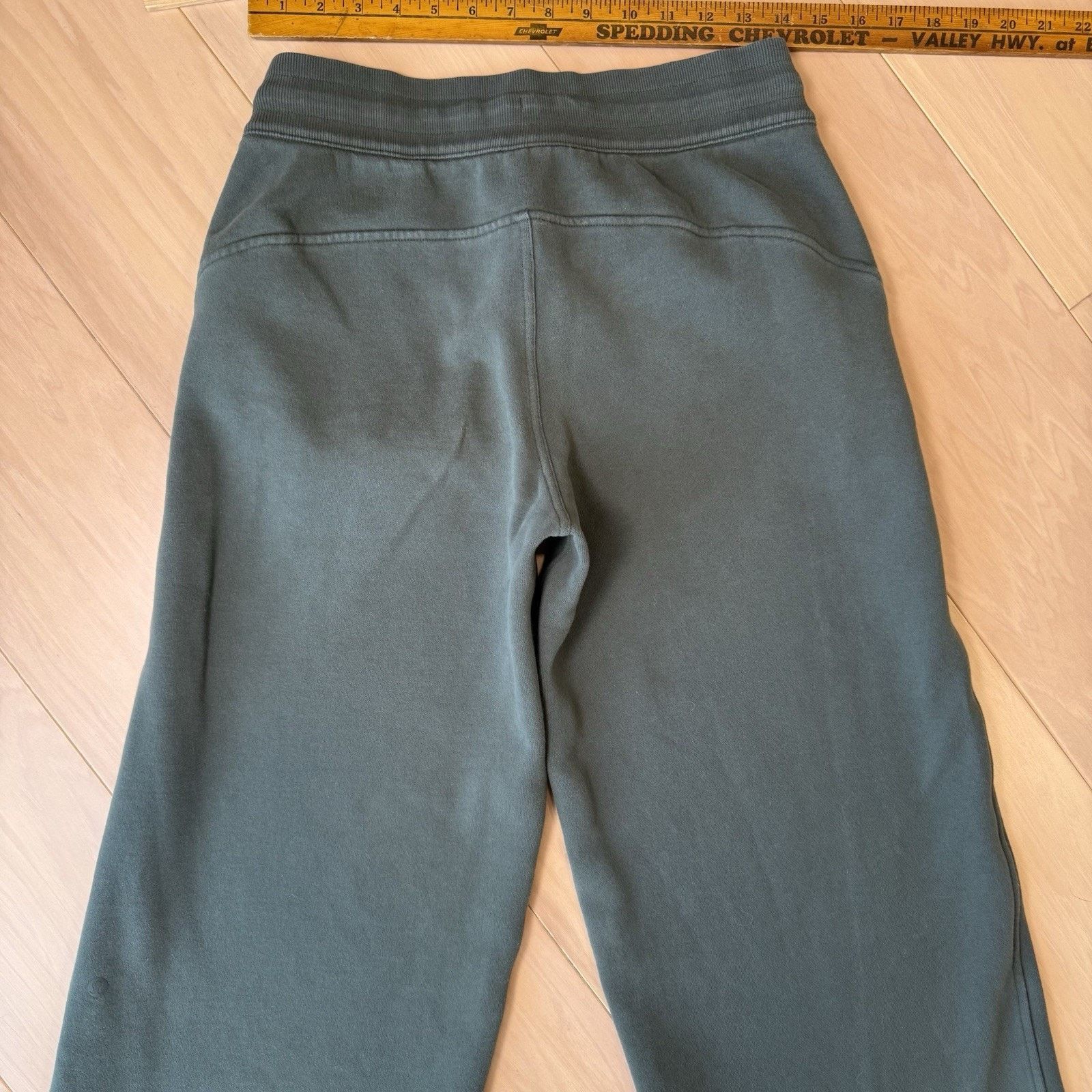 Lululemon Lululemon Scuba Mid Rise Wide Leg Sweatpants Women's 6 Green Size 28" / US 6 / IT 42 - 9 Thumbnail