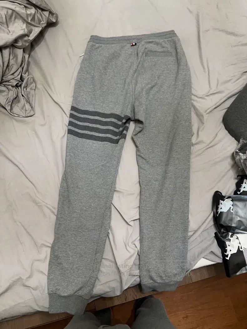 Thom Browne Thom Browne size 4 Four stripes on the waffle-patterned swe Size US 42 / EU 58 - 2 Thumbnail