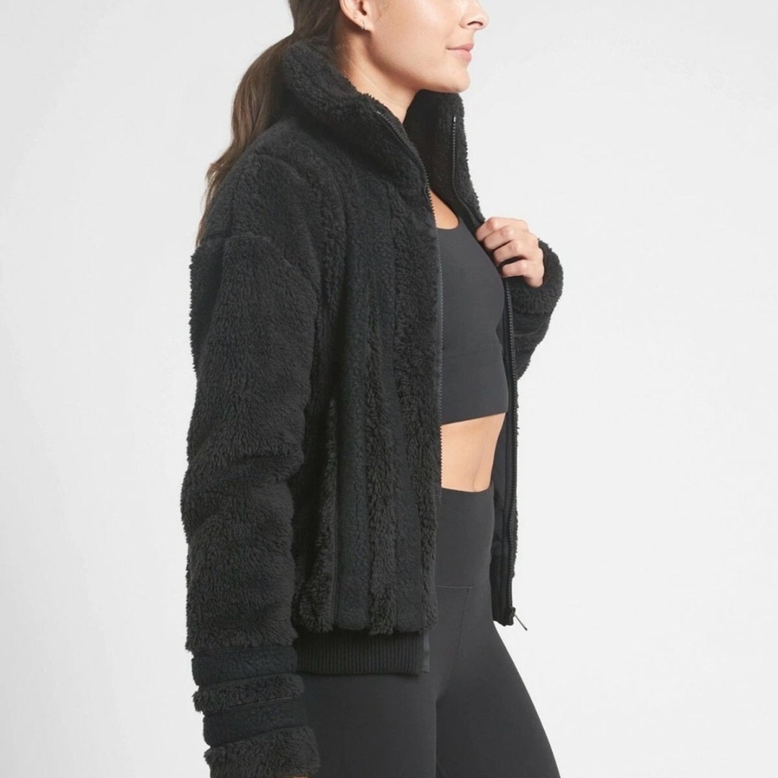 Athleta Athleta Willow Fleece Sherpa Bomber Jacket Women’s XS Black Size XS / US 0-2 / IT 36-38 - 2 Thumbnail