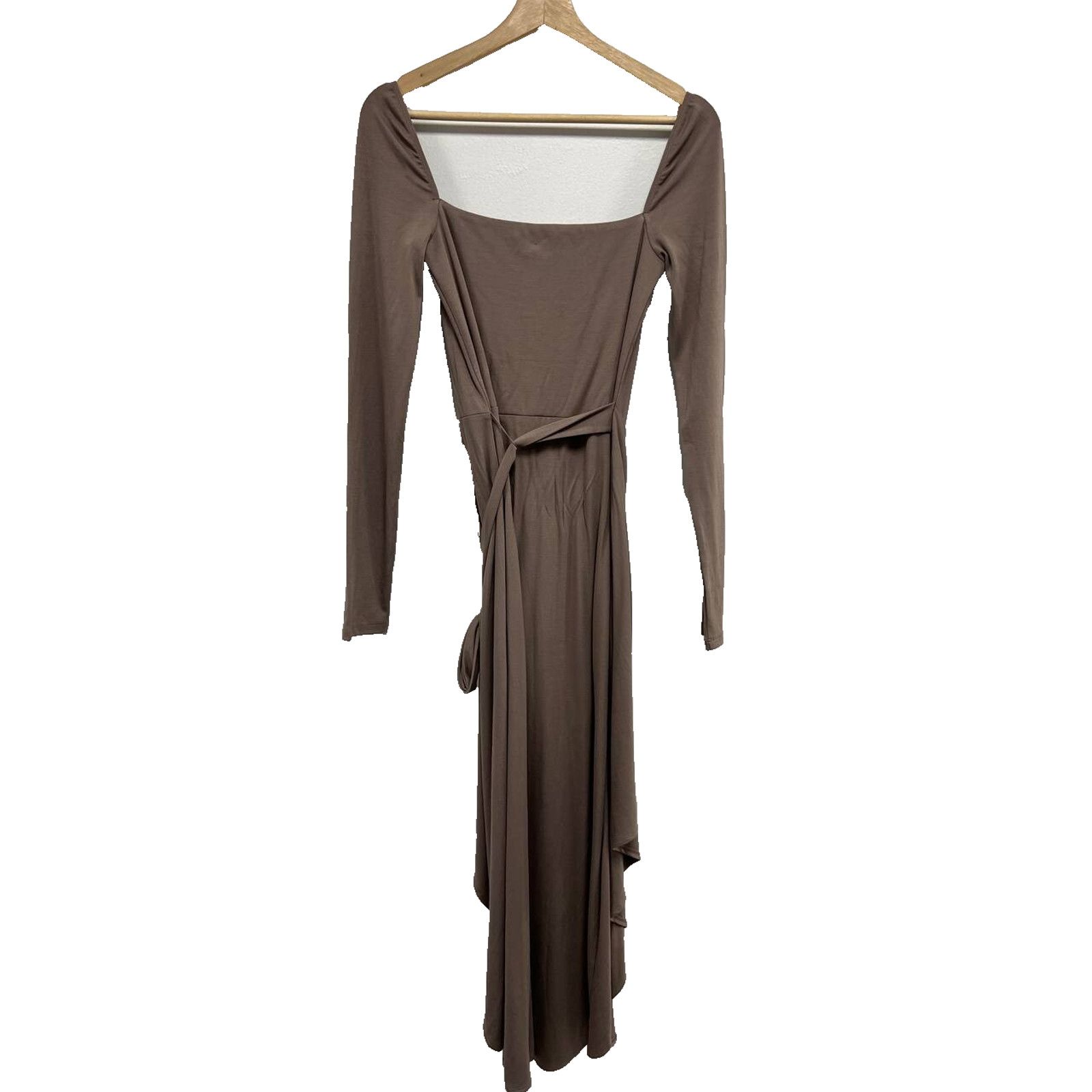 Aritzia Aritzia Wifred Saturn Long sleeve Midi Dress Size M A000717 Size M / US 6-8 / IT 42-44 - 3 Thumbnail