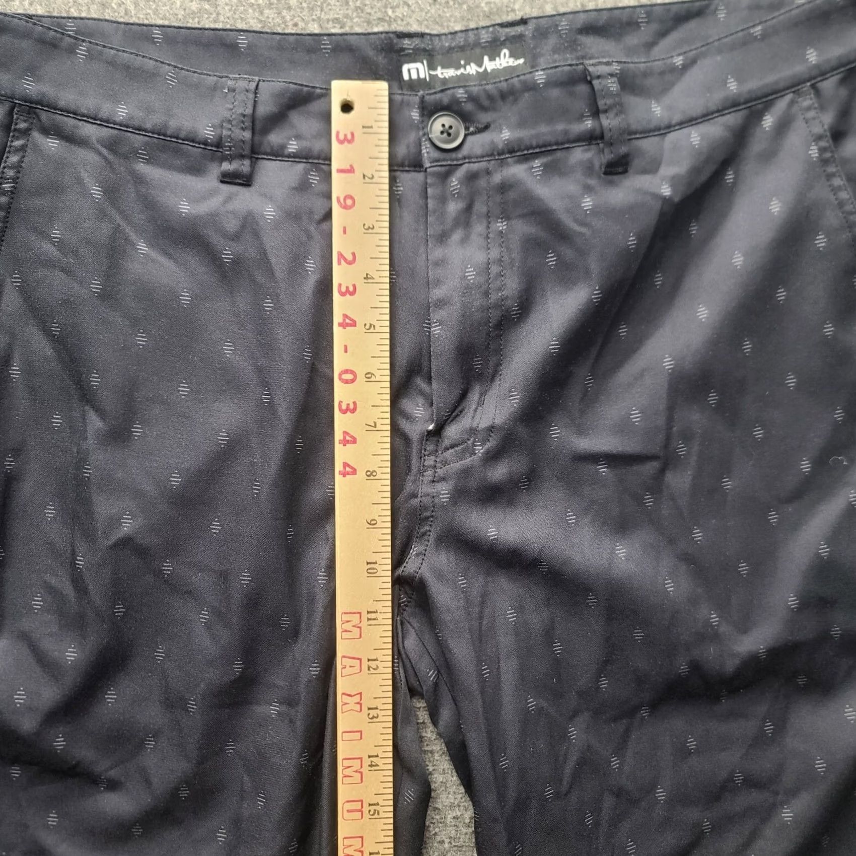 TravisMathew Travis Mathew Shorts Mens 36 Moonlight Regular Fit Golf Performance Stretch Black Floral Patch Zipper Pockets Slim Front - 10 In inseam Size US 36 / EU 52 - 5 Thumbnail