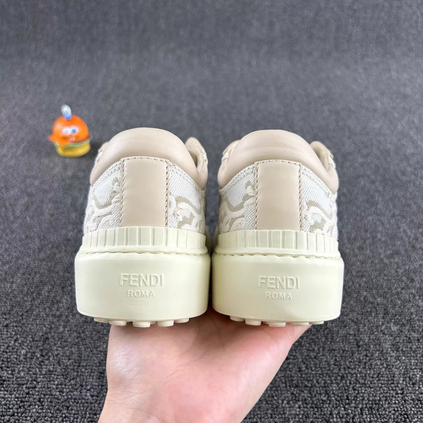 Fendi Fendi Monogram Beige Low-Top Sneakers 36 Size US 5.5 / IT 35.5 - 5 Thumbnail