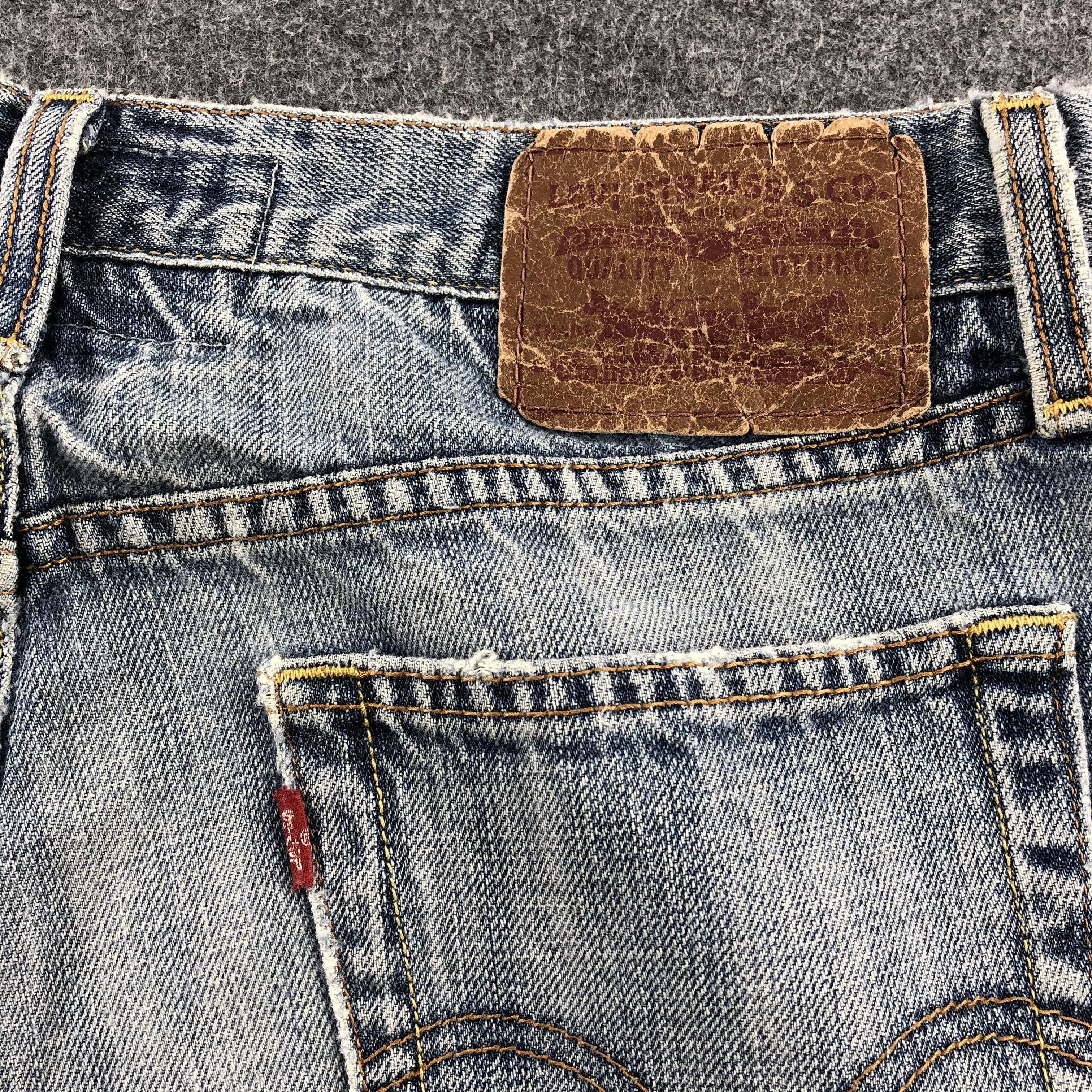 Levi's Vintage Levis 514 Jeans Faded Blue Denim-J991 Size US 33 - 5 Thumbnail