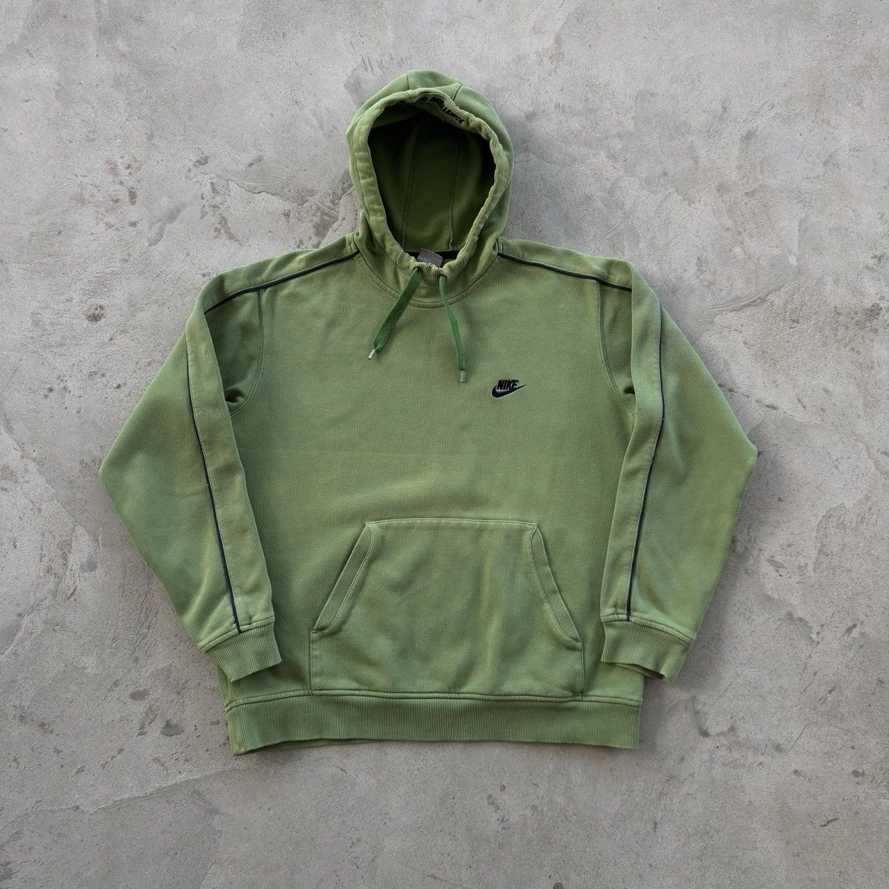 Nike Nike Vintage Green Center Swoosh Hoodie L Size US L / EU 52-54 / 3 - 1 Thumbnail