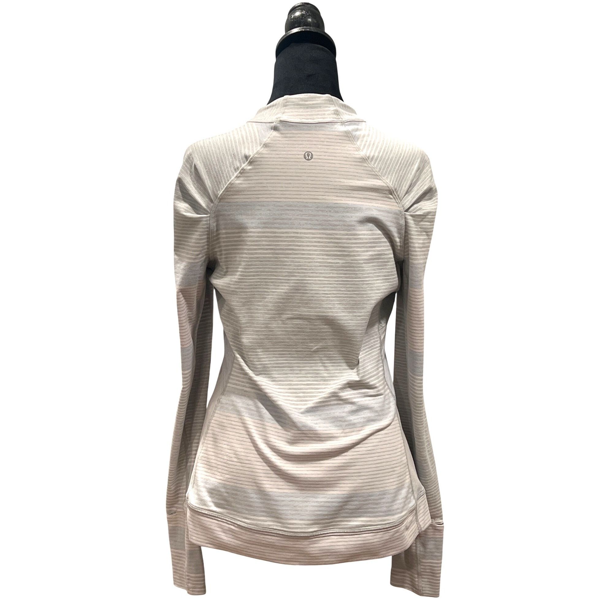 Lululemon Lululemon Think Fast Long SleeveOm Stripe Heathered Silver S Size M / US 6-8 / IT 42-44 - 4 Thumbnail