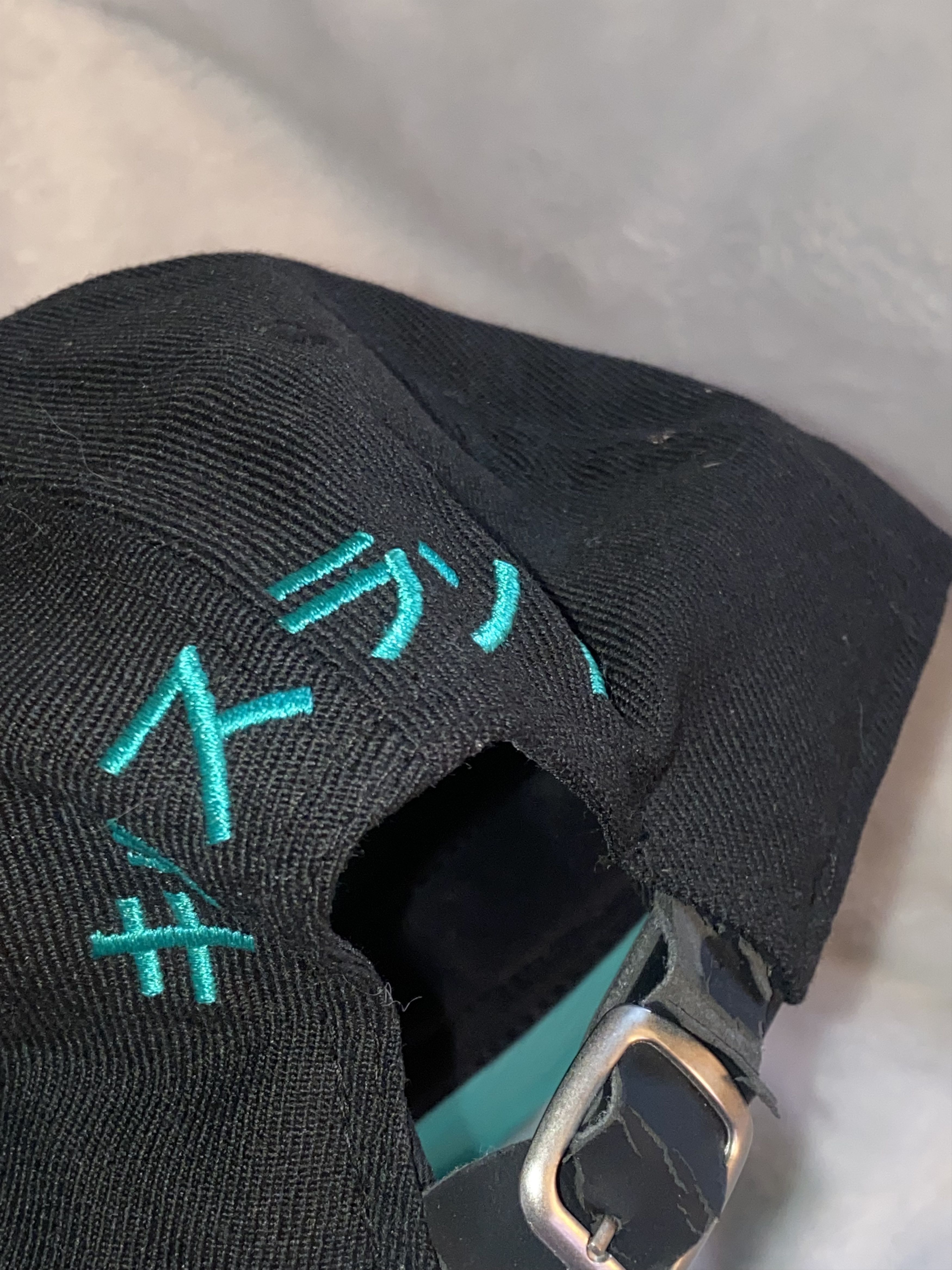 New Era × The Weeknd × XO new era x kiss land the weeknd Size ONE SIZE - 8 Thumbnail