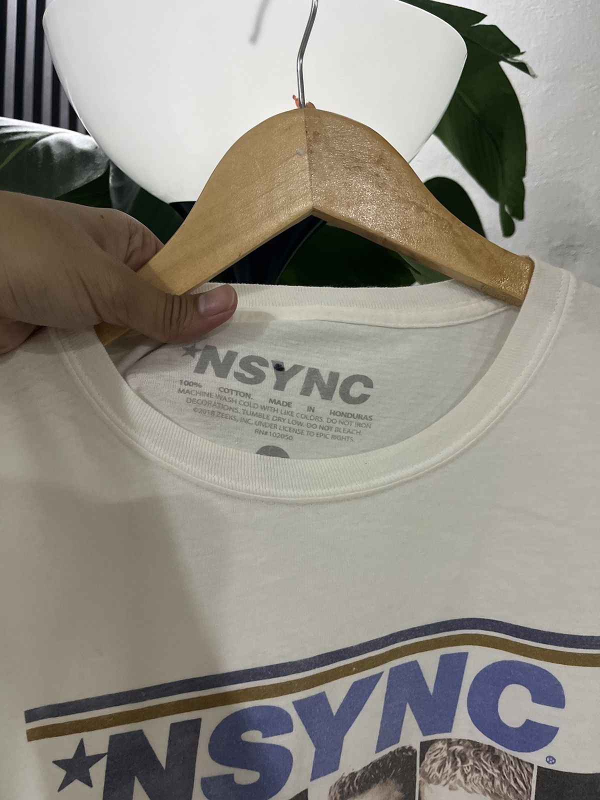 Band Tees Vtg Nsync Band Tee Size US L / EU 52-54 / 3 - 3 Thumbnail